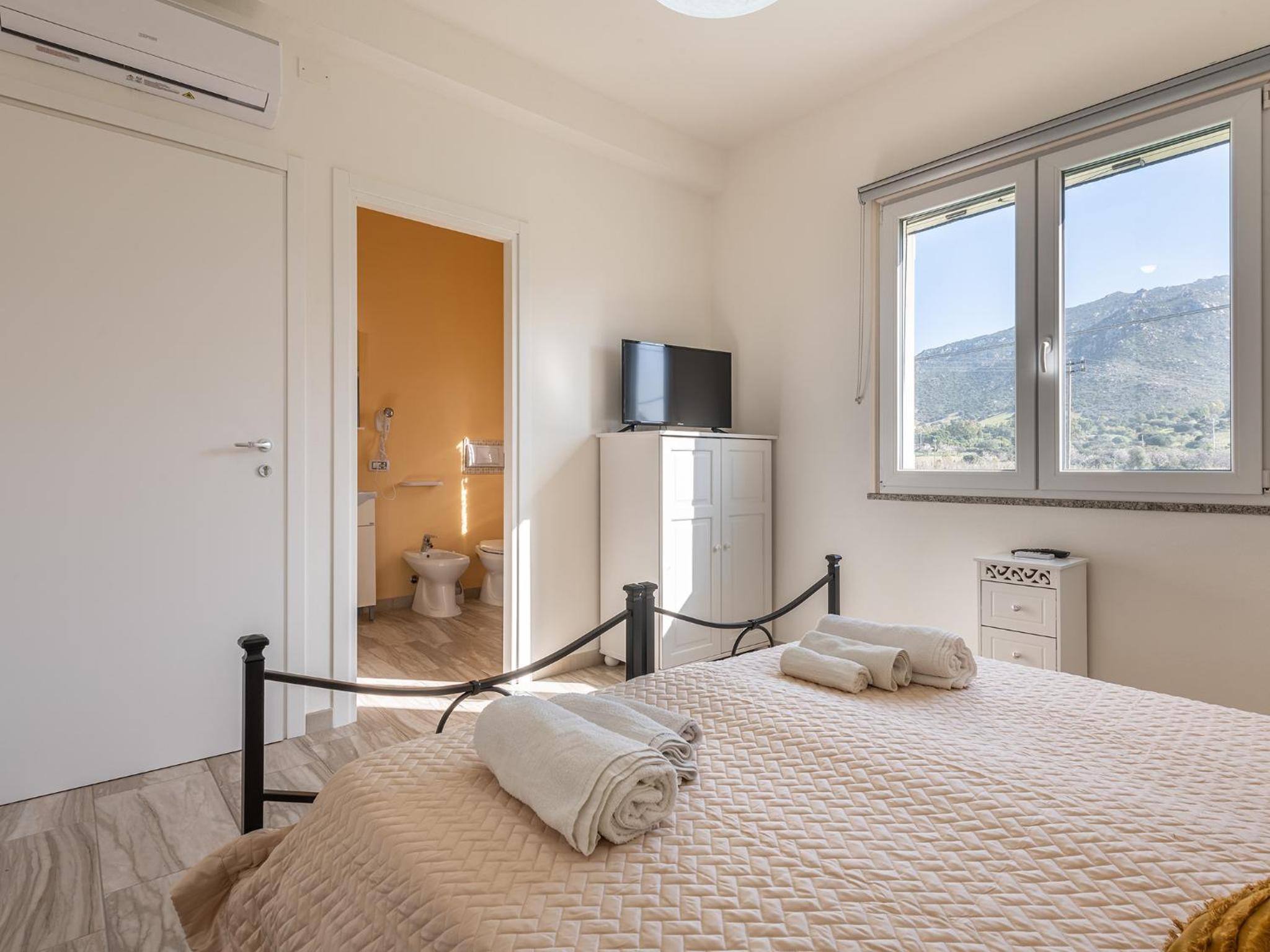 Three-Bedroom Apartment - Photo 28