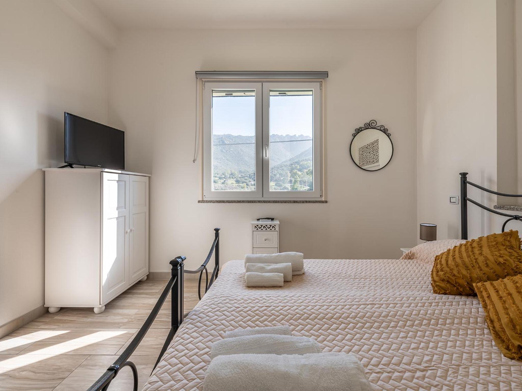 Three-Bedroom Apartment - Photo 10