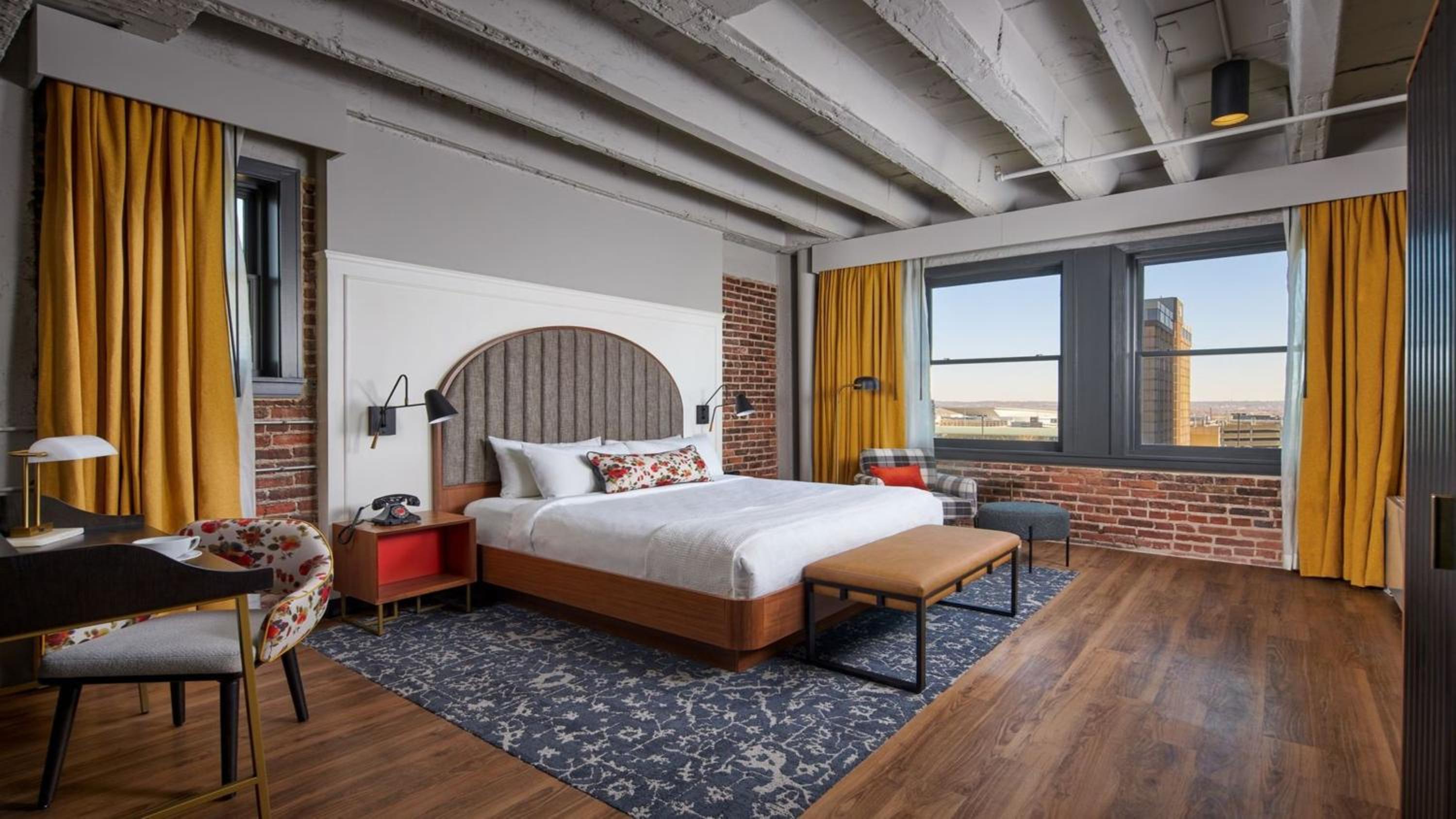 Standard King Room - Photo 2