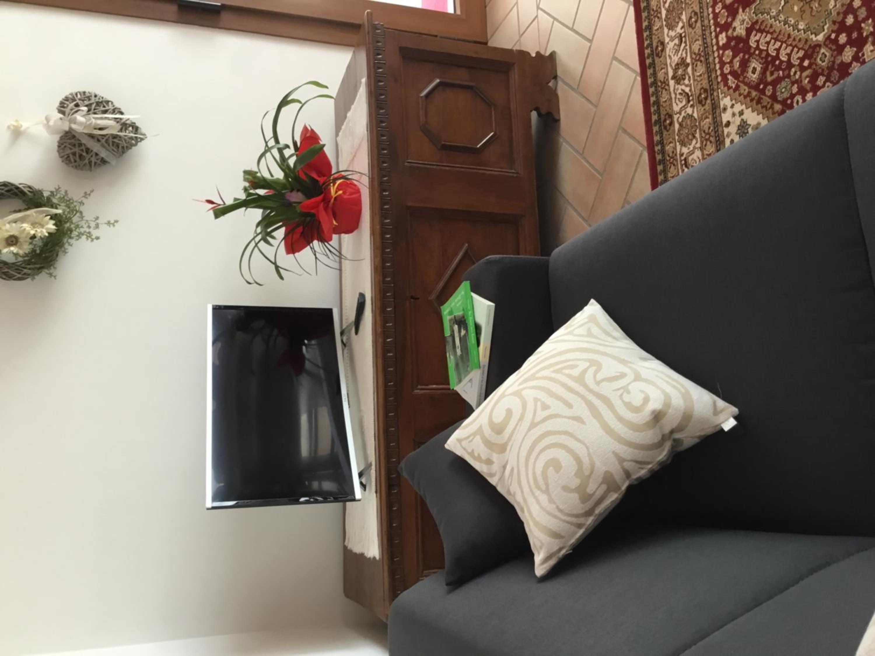 One-Bedroom House photo 1