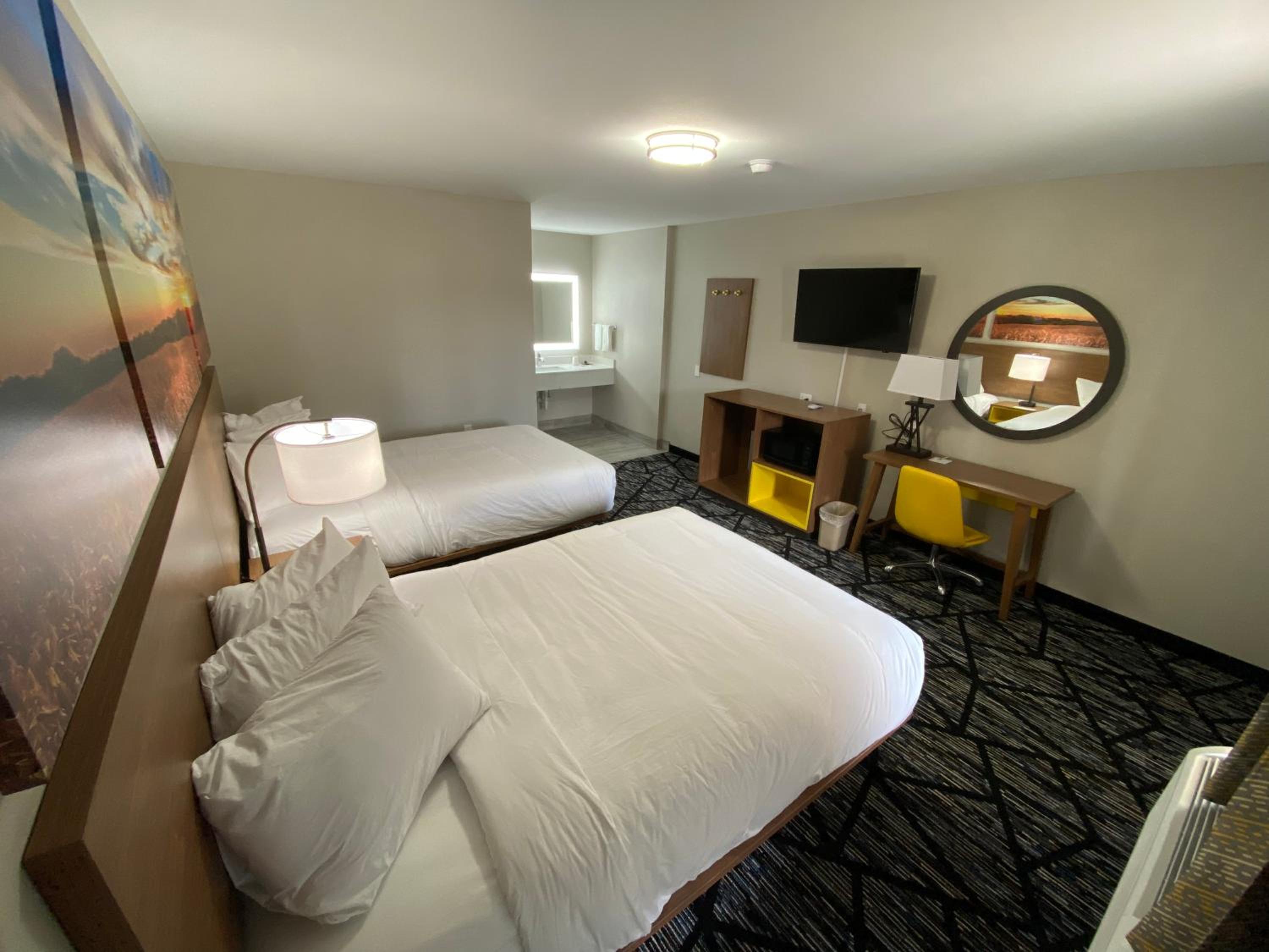 Double Room with Two Double Beds - Non-Smoking - Photo 4