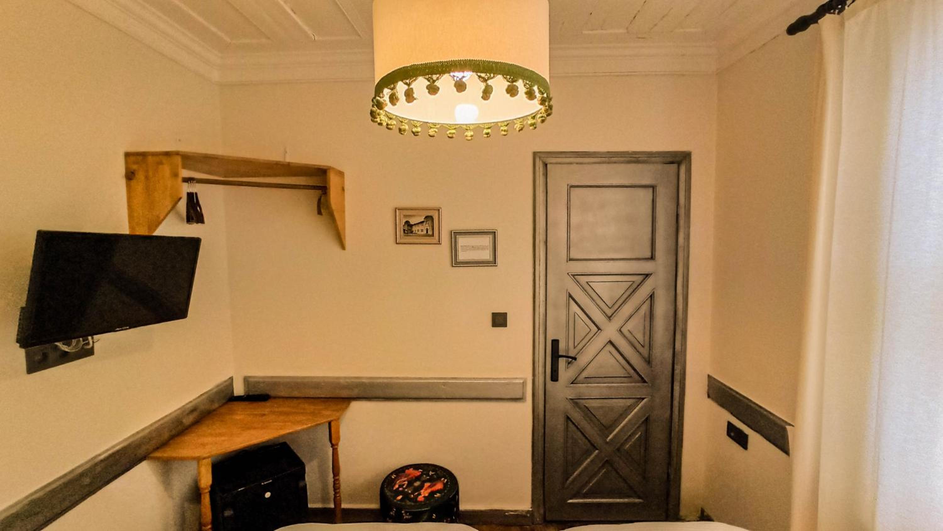 Budget Double or Twin Room - Photo 7