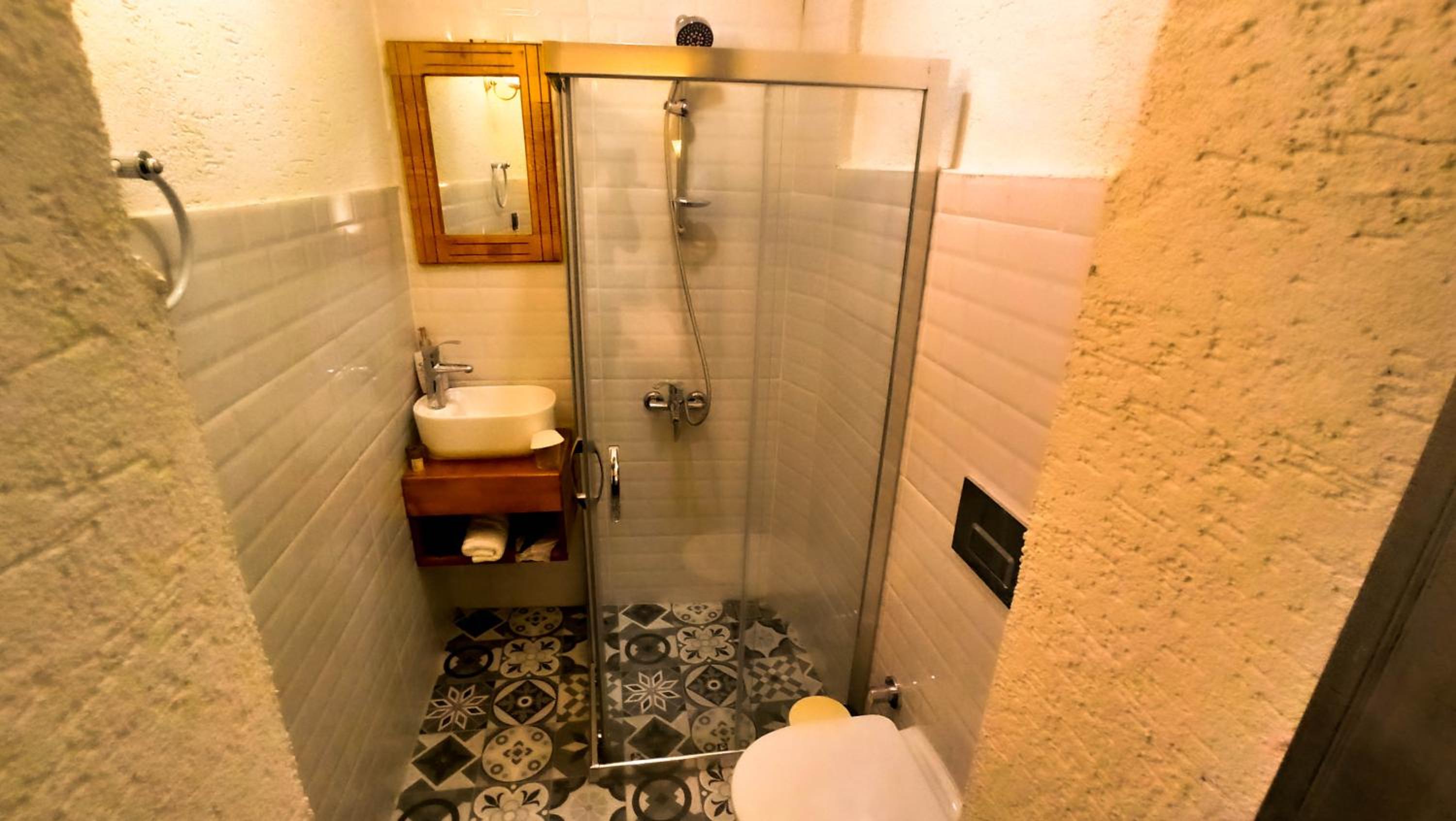 Budget Double or Twin Room - Photo 4