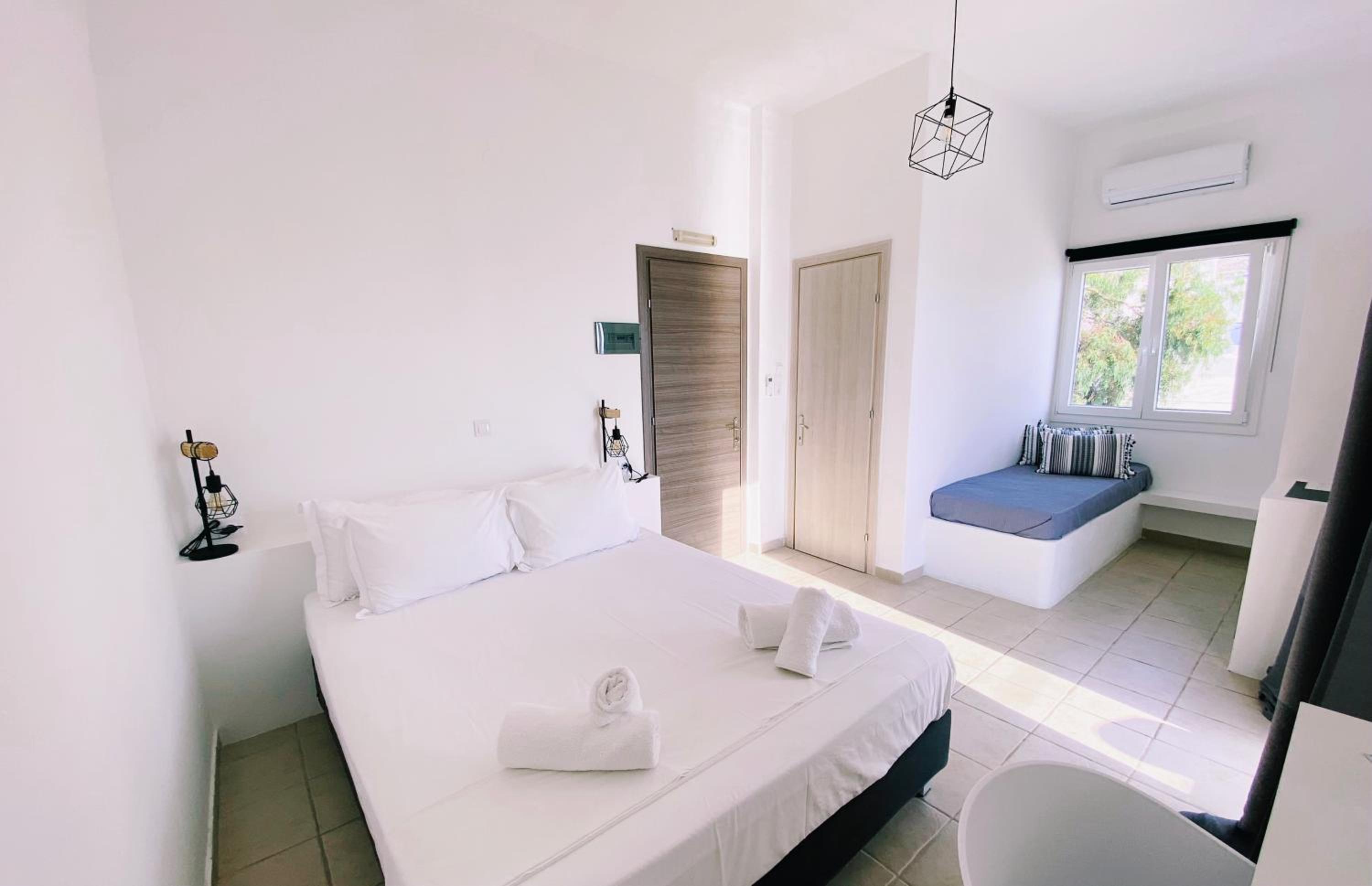 Deluxe Room with Sea View