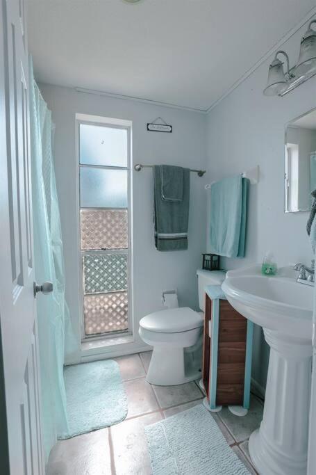 Three-Bedroom House photo 2
