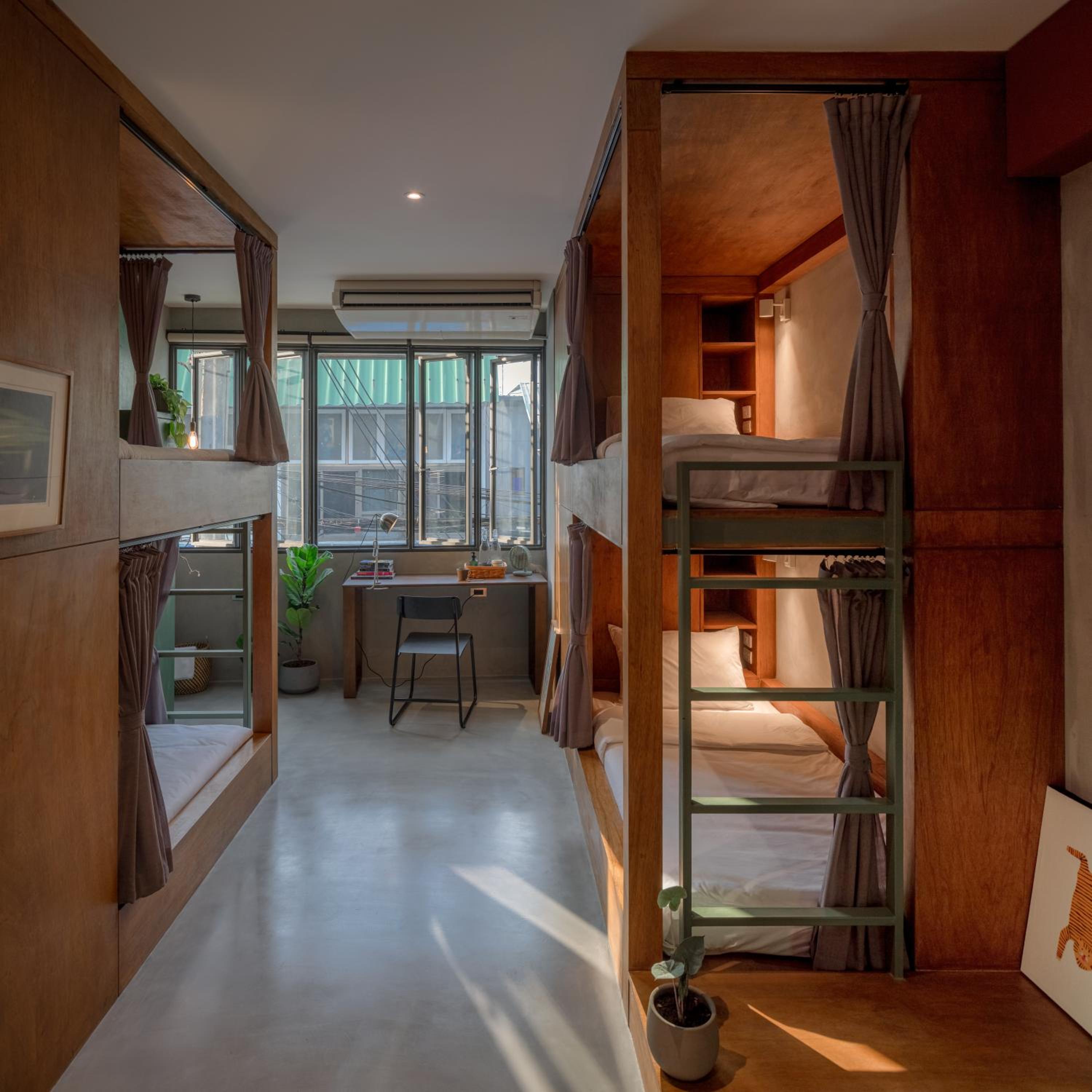 Bed in 8-Bed Mixed Dormitory Room photo 2