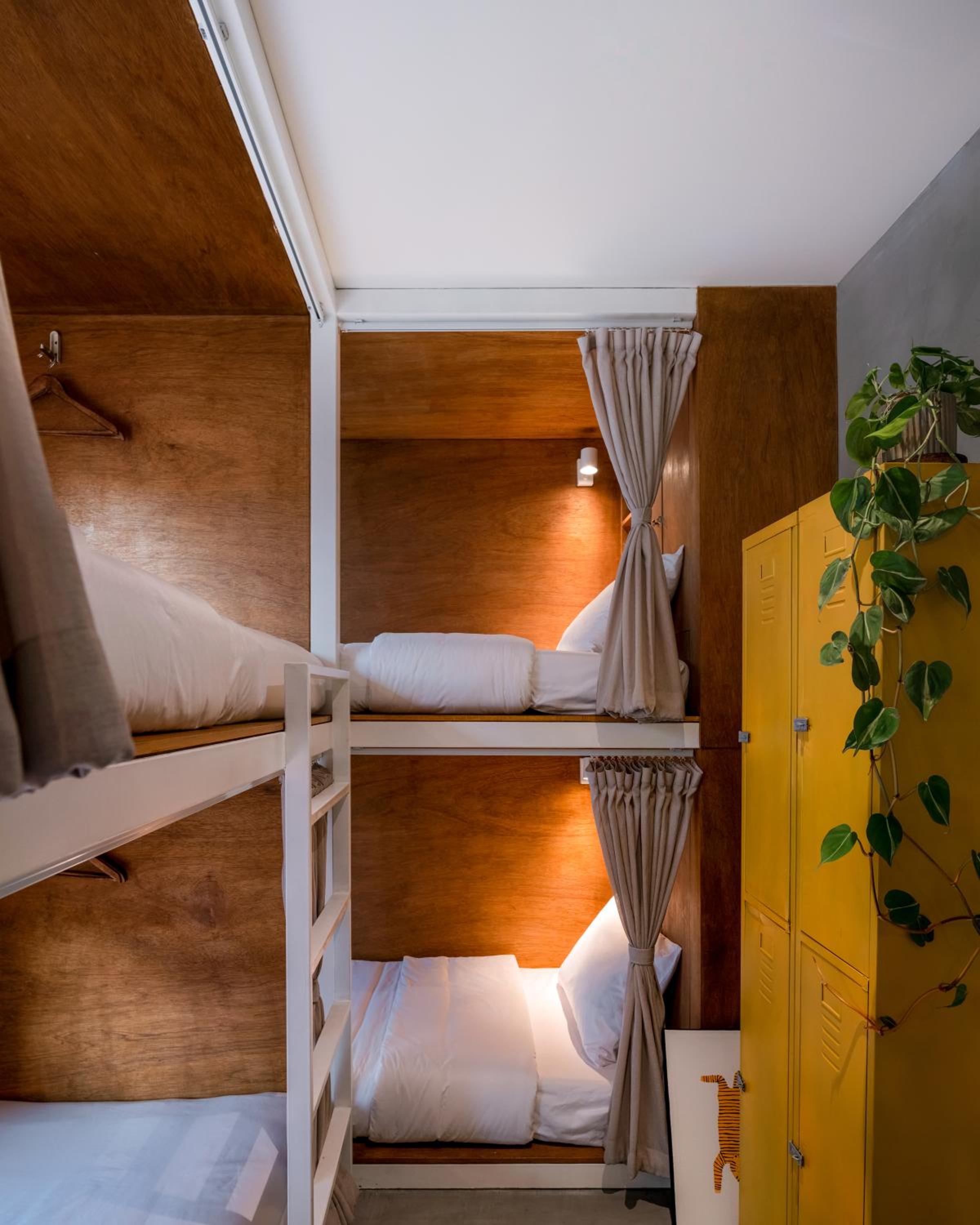 Bed in 8-Bed Mixed Dormitory Room photo 1