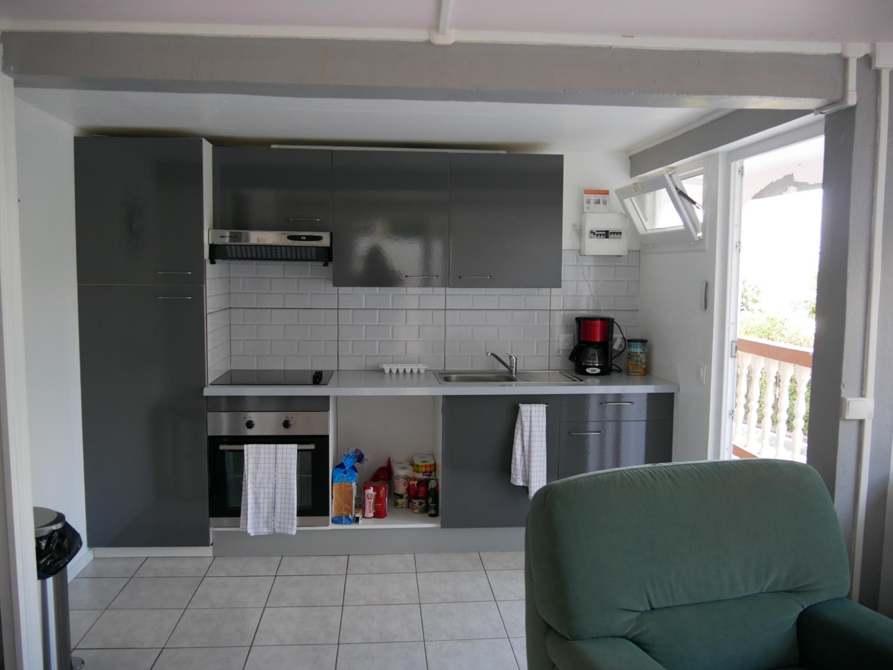 One-Bedroom Apartment photo 2
