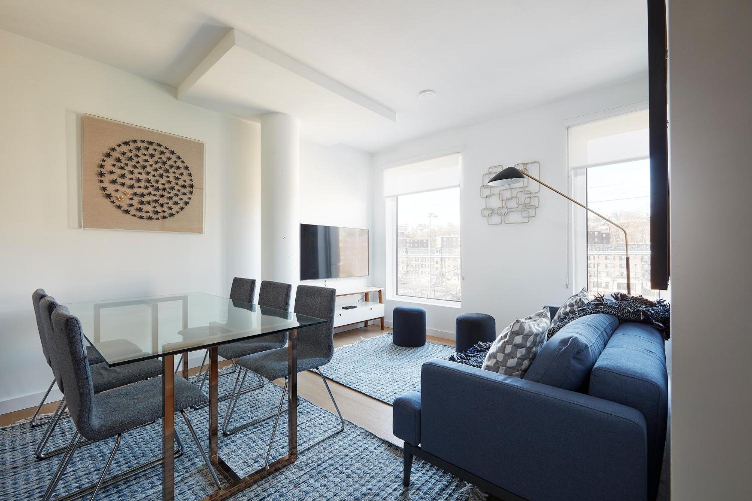 Three-Bedroom Apartment photo 2
