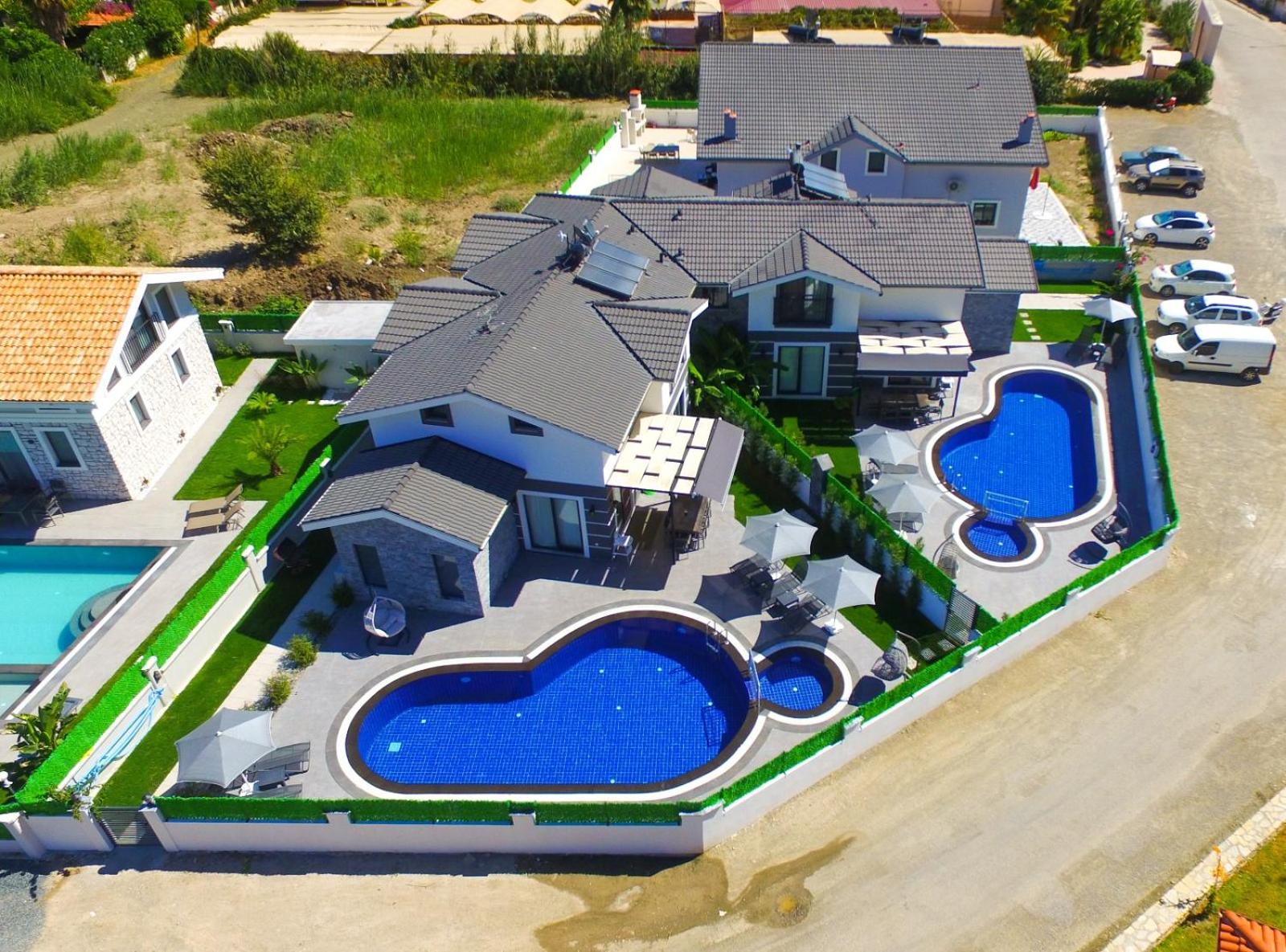 Villa photo 2