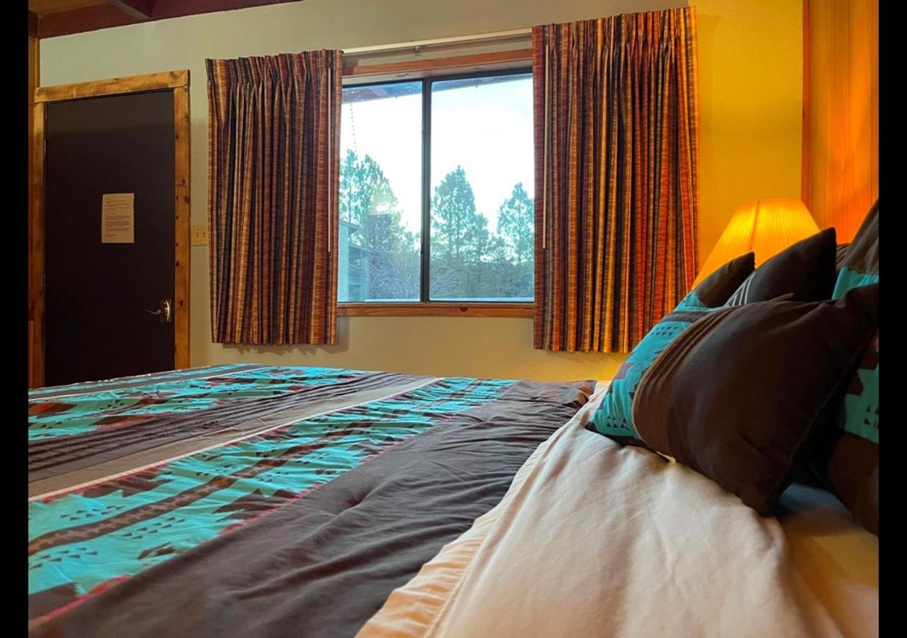 Standard King Room - Photo 5