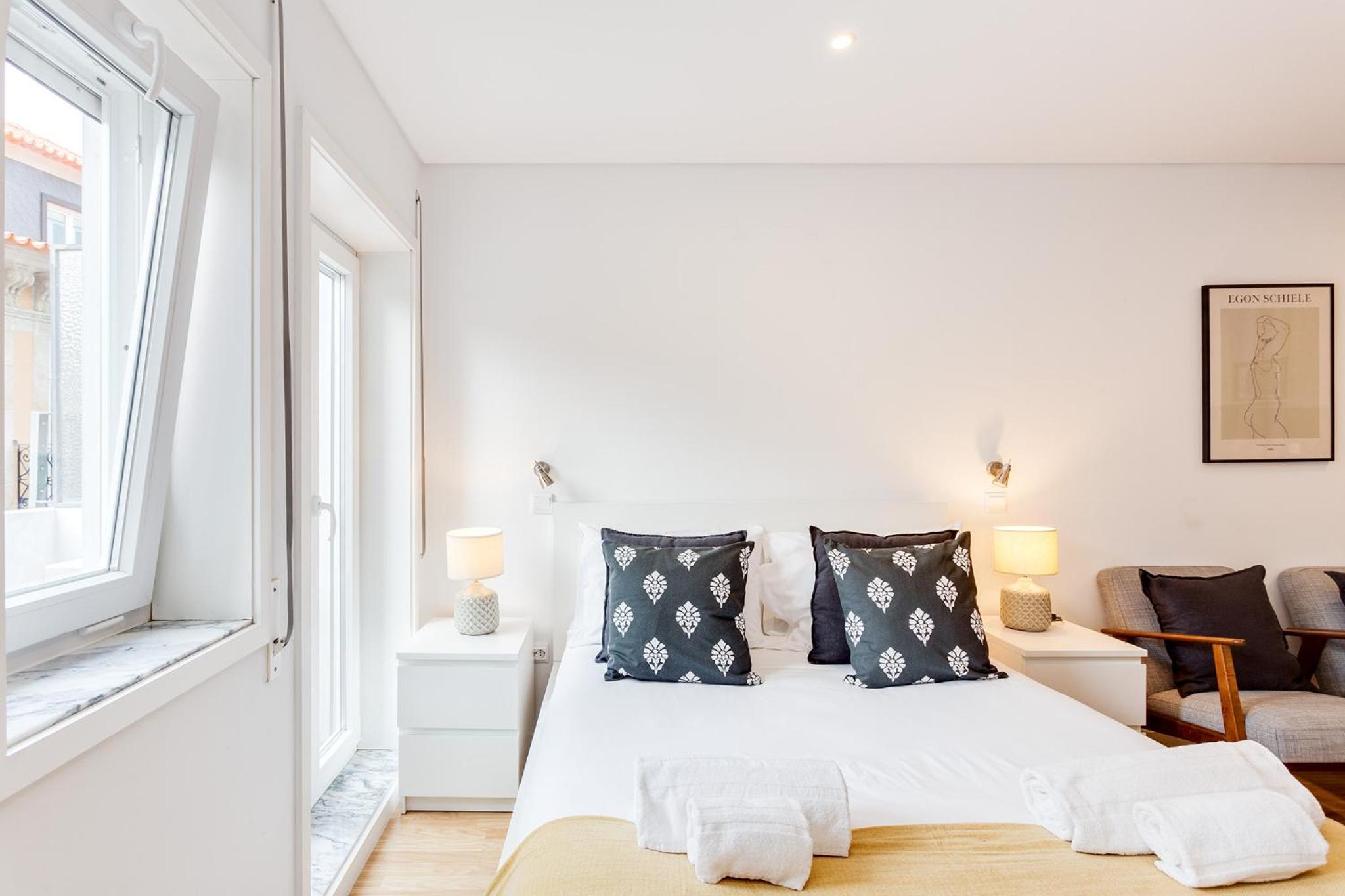 Apartment with Terrace - Photo 10