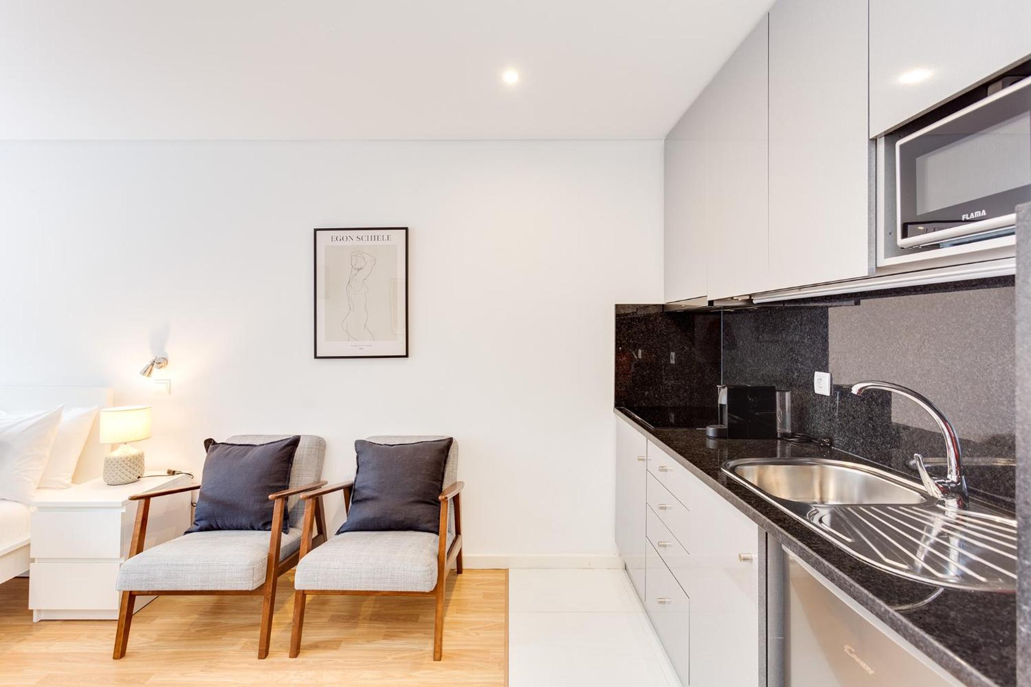 Apartment with Terrace - Photo 19