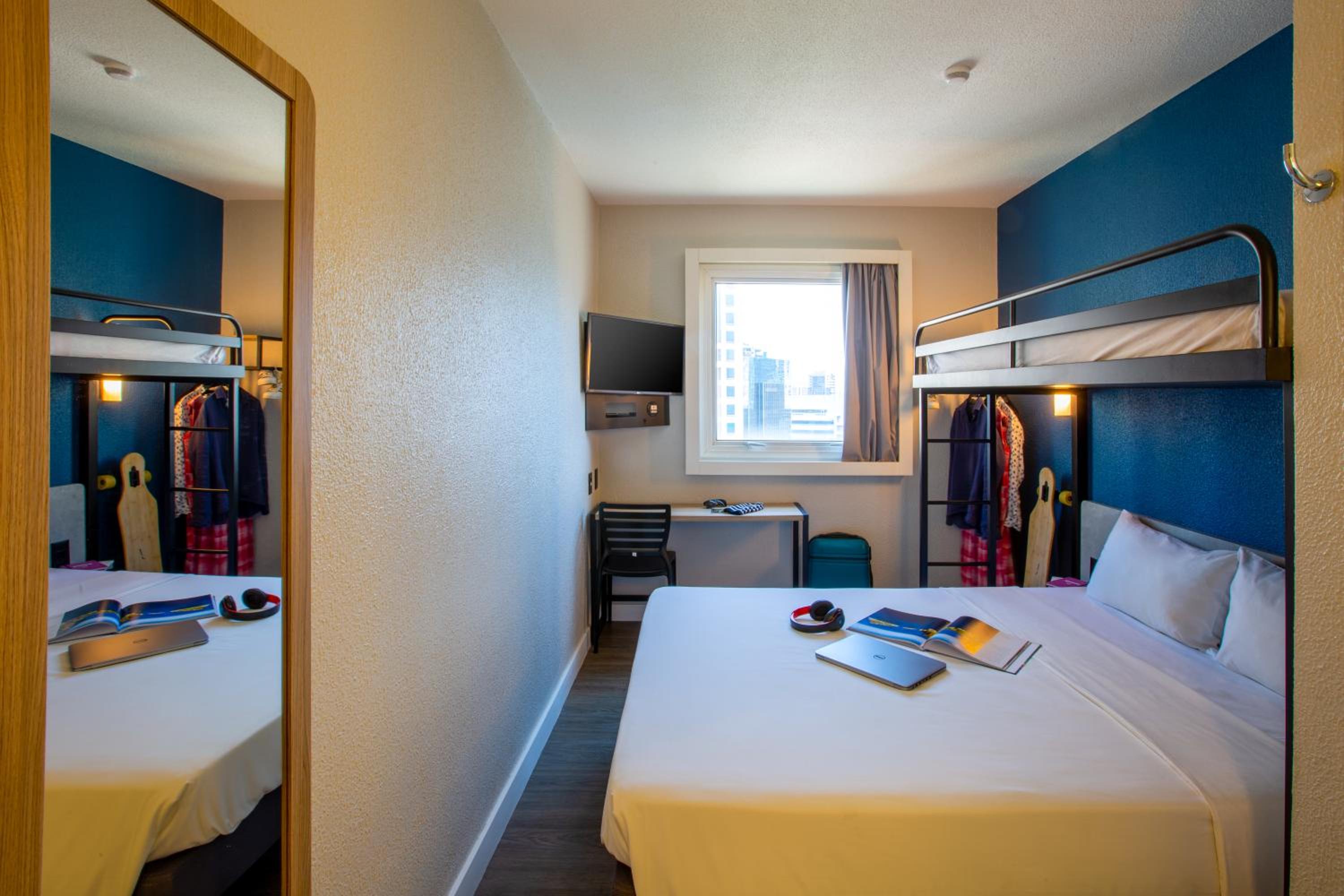 Superior Triple Room with One Double Bed and One Bunk Bed thumbnail 6