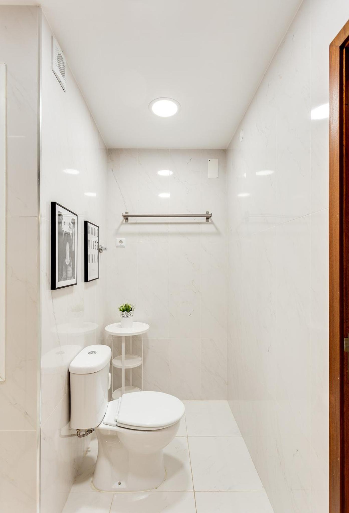 Studio Apartment - Photo 20