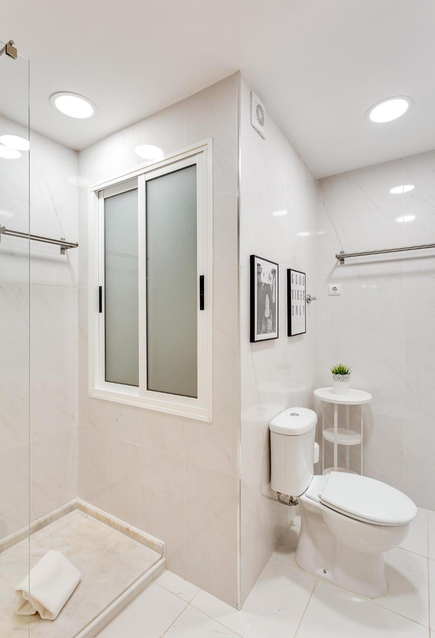 Studio Apartment - Photo 19