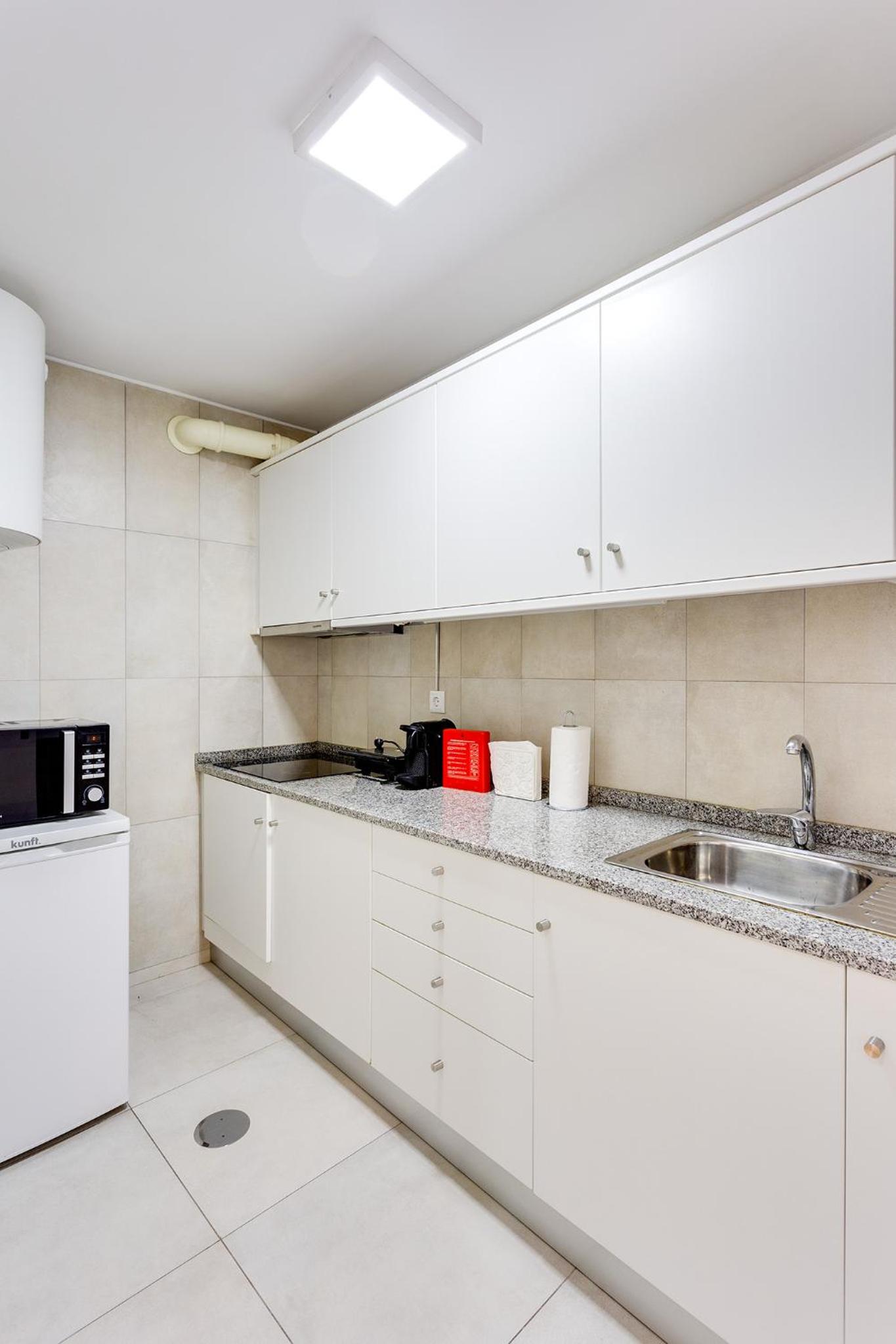 Studio Apartment - Photo 21