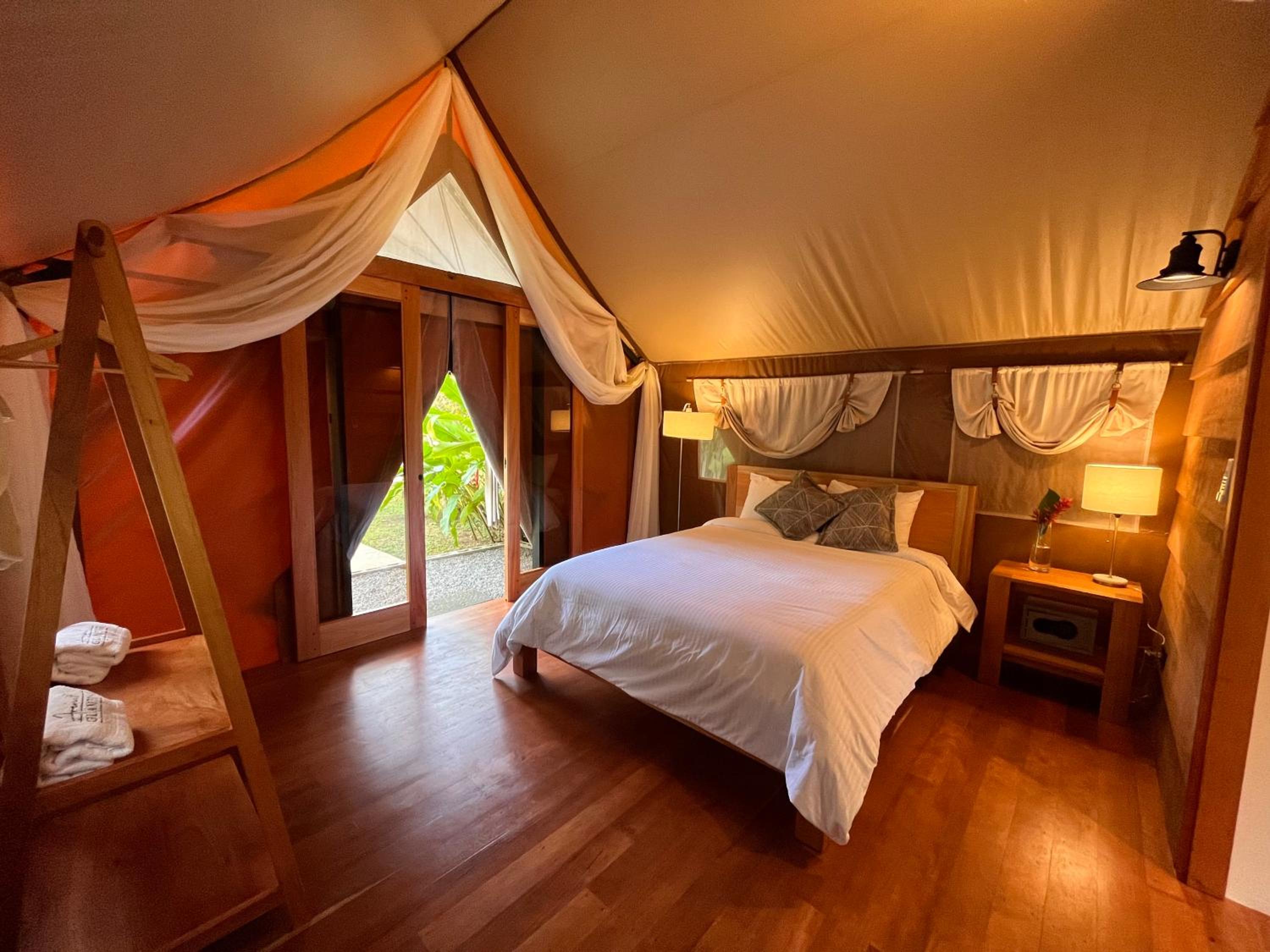 Standard Glamping Tent photo 3
