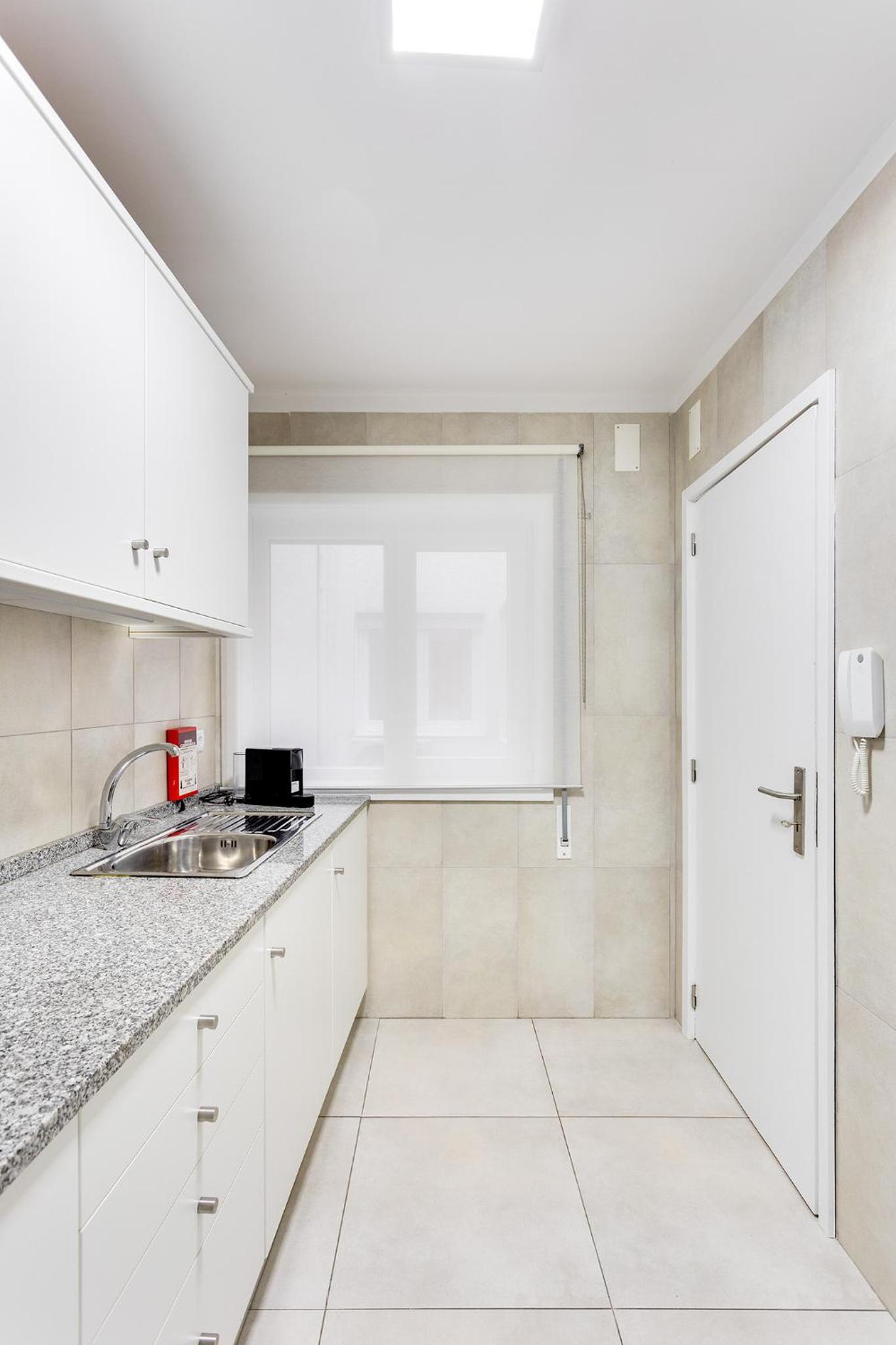 Studio Apartment - Photo 3