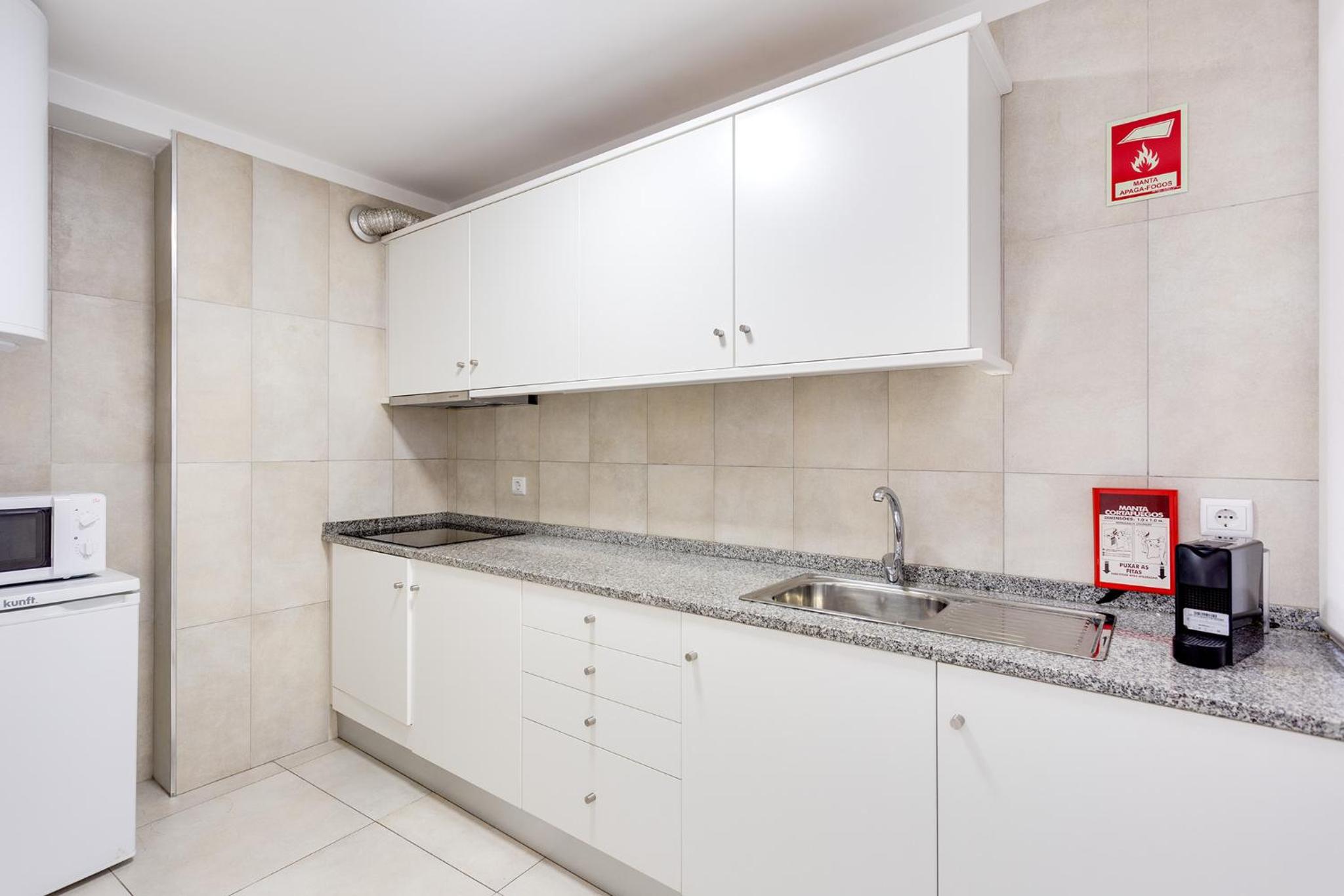 Studio Apartment - Photo 4