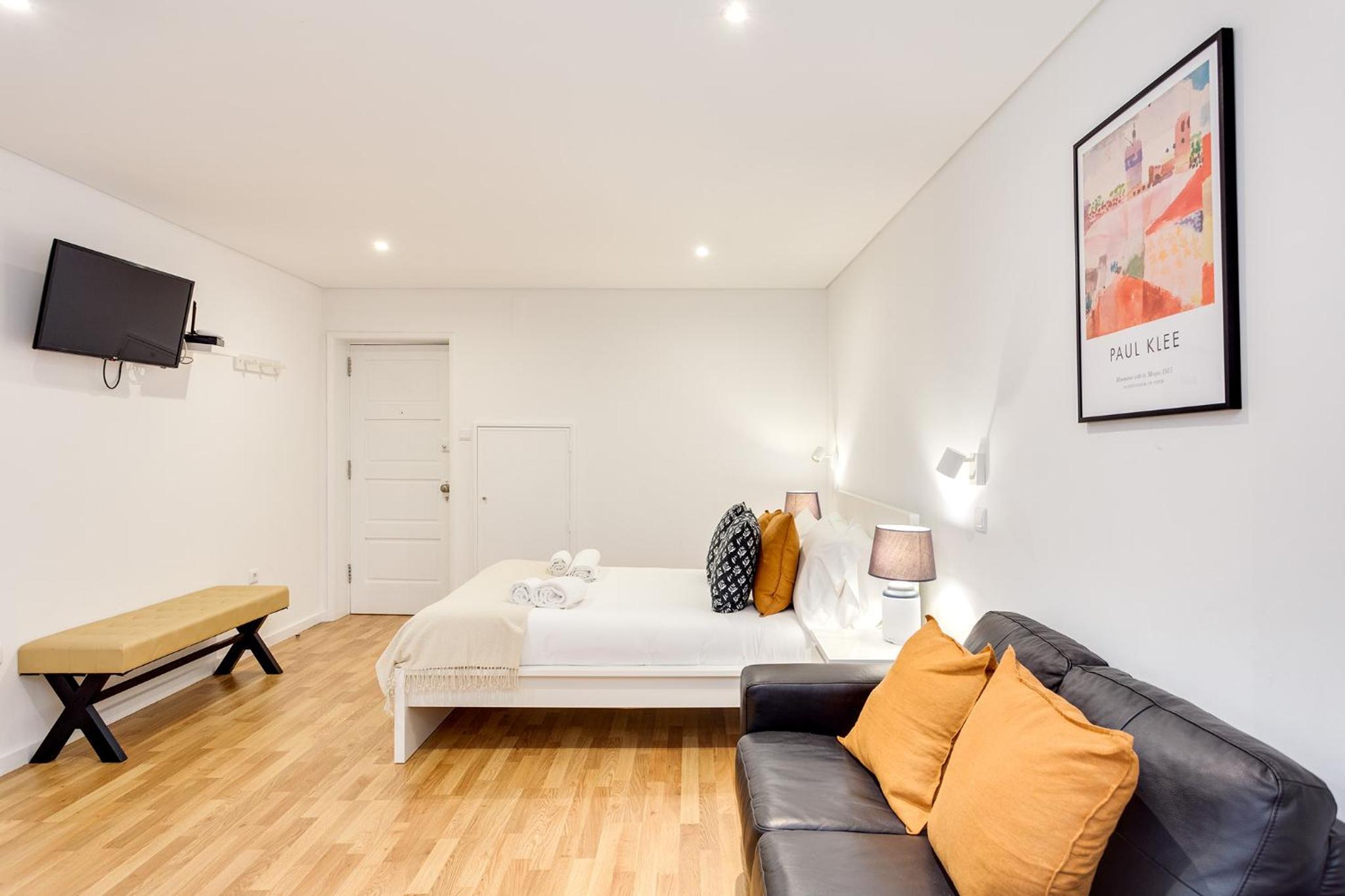 Studio Apartment - Photo 10