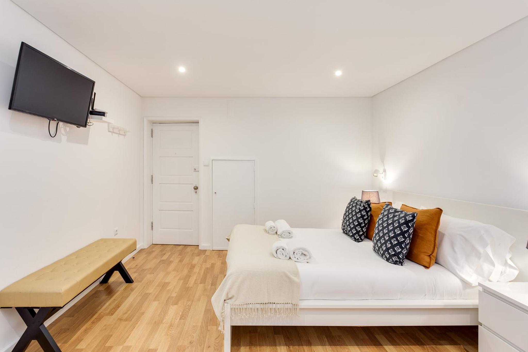 Studio Apartment - Photo 11