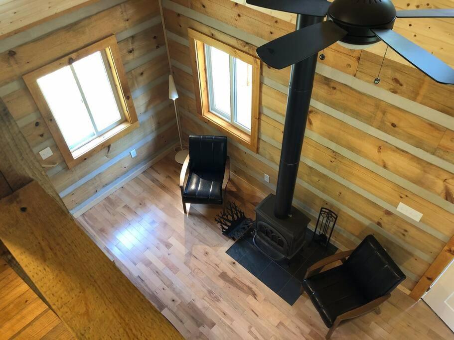 Two-Bedroom House - Photo 11