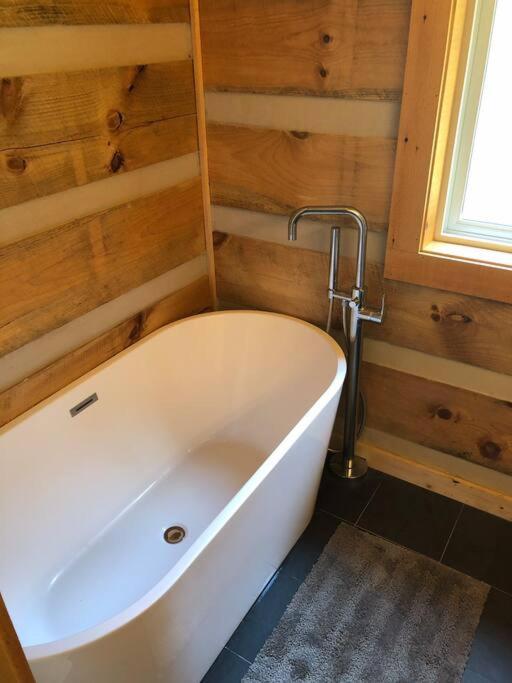 Two-Bedroom House - Photo 12