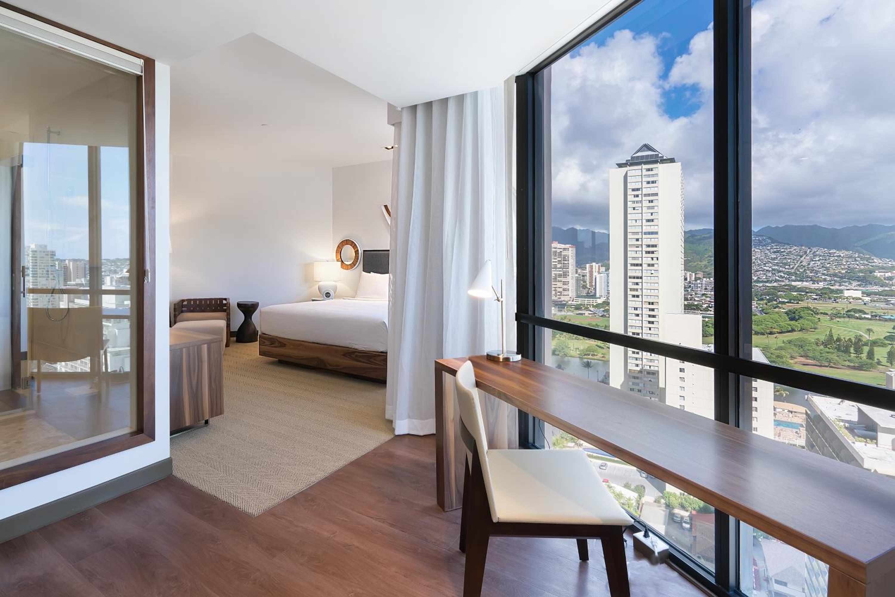 Deluxe King Room