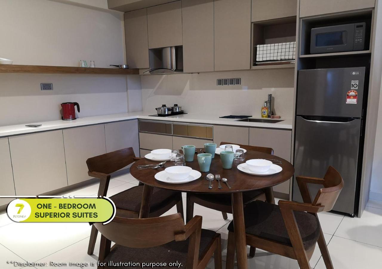 Superior King Suite (High Zone) - Photo 7