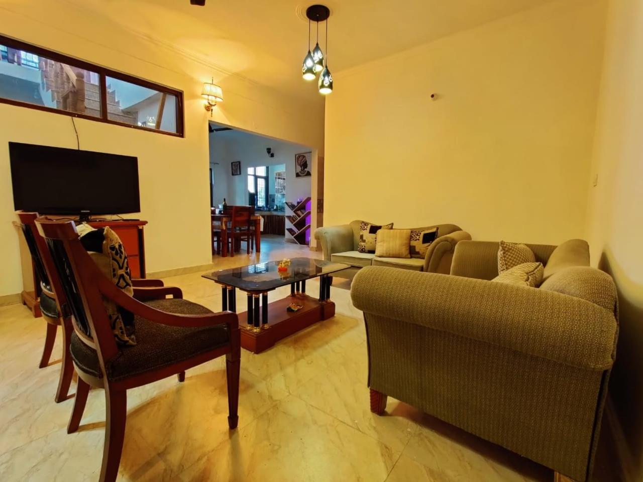 Villa photo 1