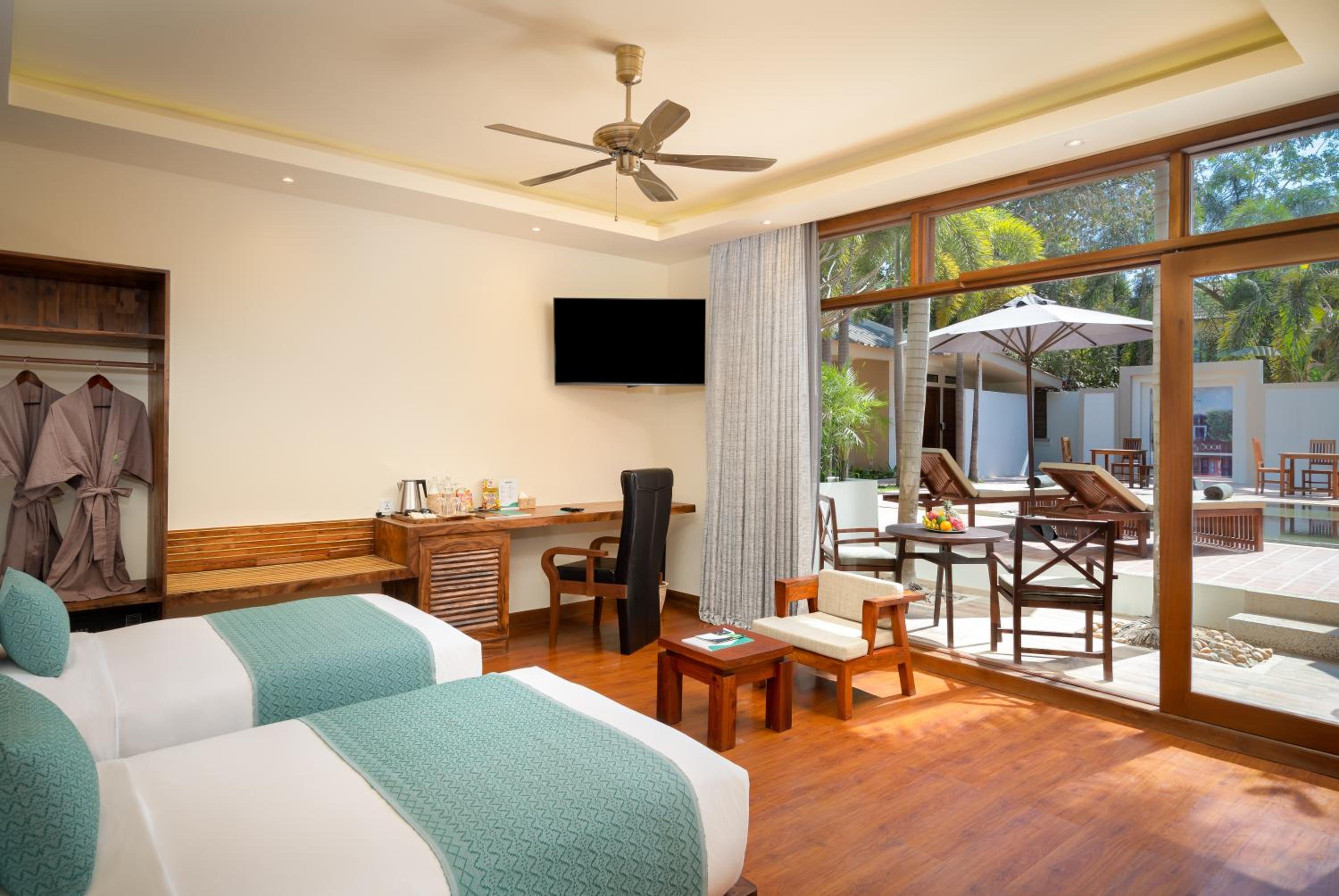 Premier Deluxe Twin Room  - Photo 6