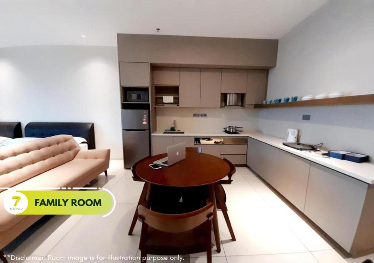 Deluxe Family King Suite  - Photo 10
