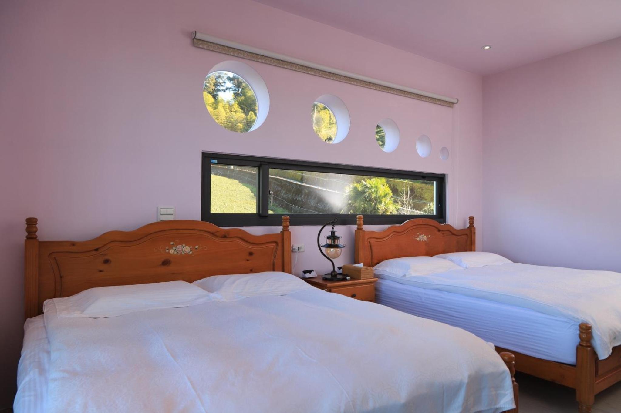 Superior Queen Room with Two Queen Beds photo 2