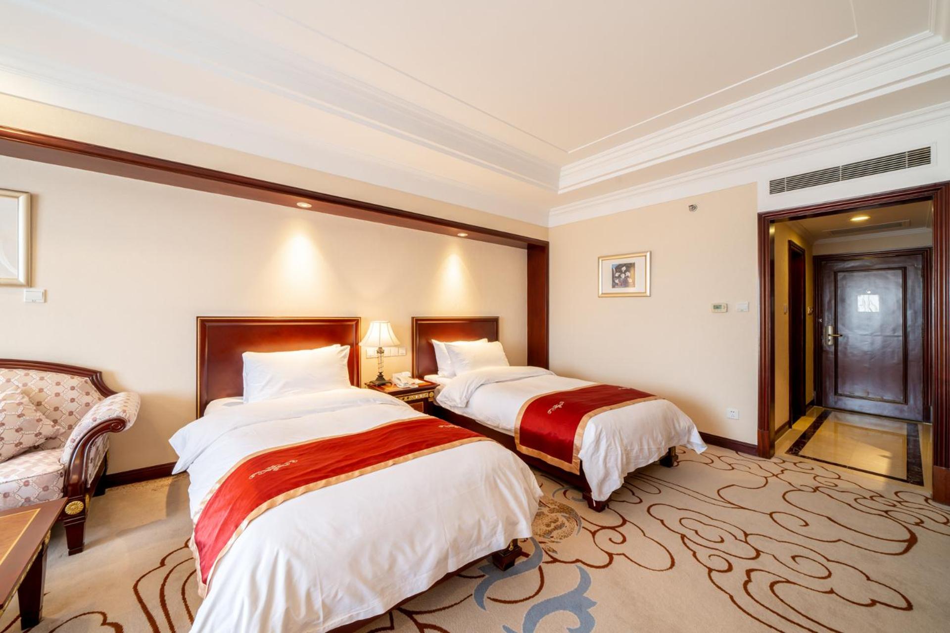 Deluxe Twin Room photo 2