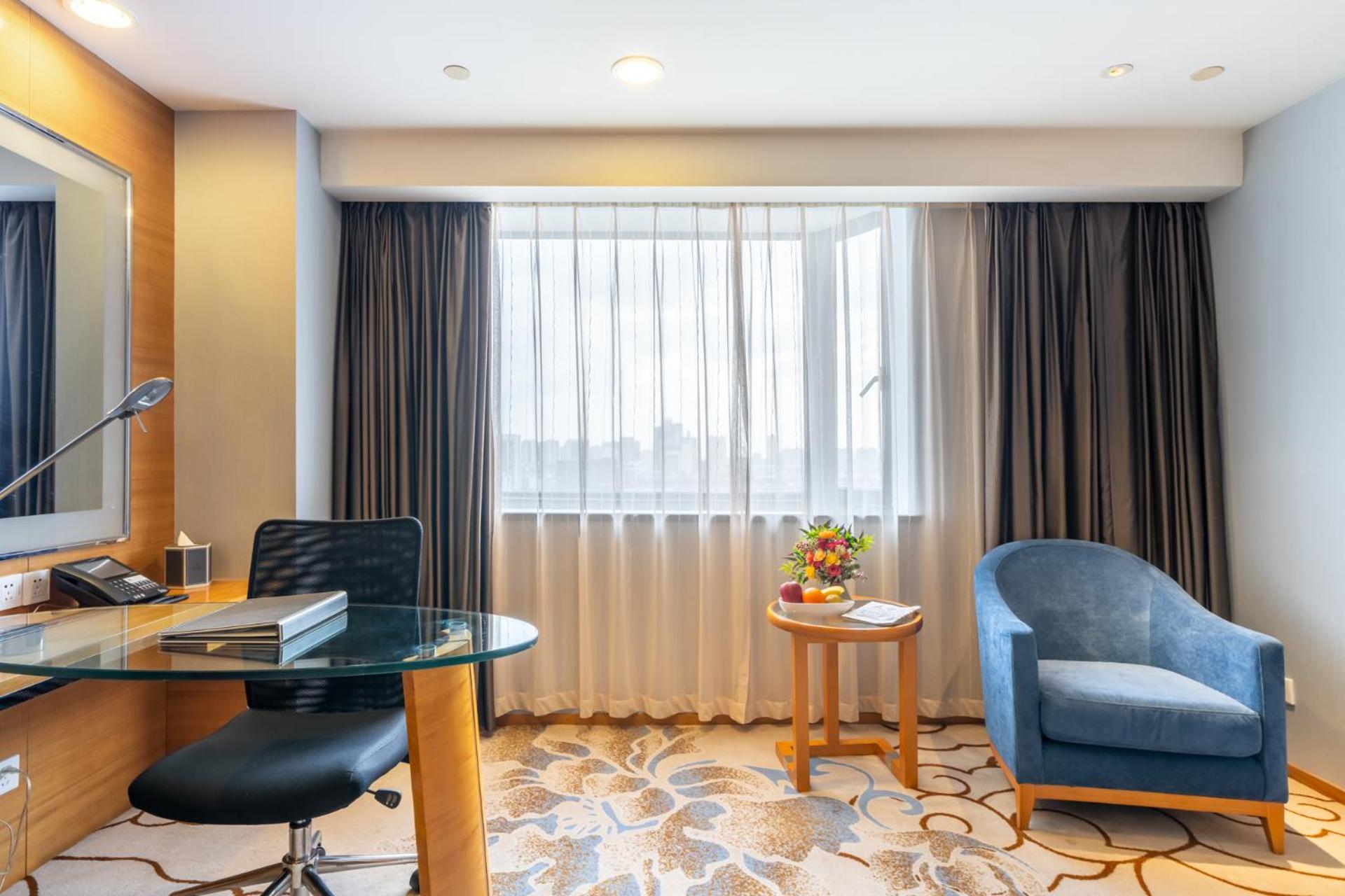 Comfort King Room photo 2
