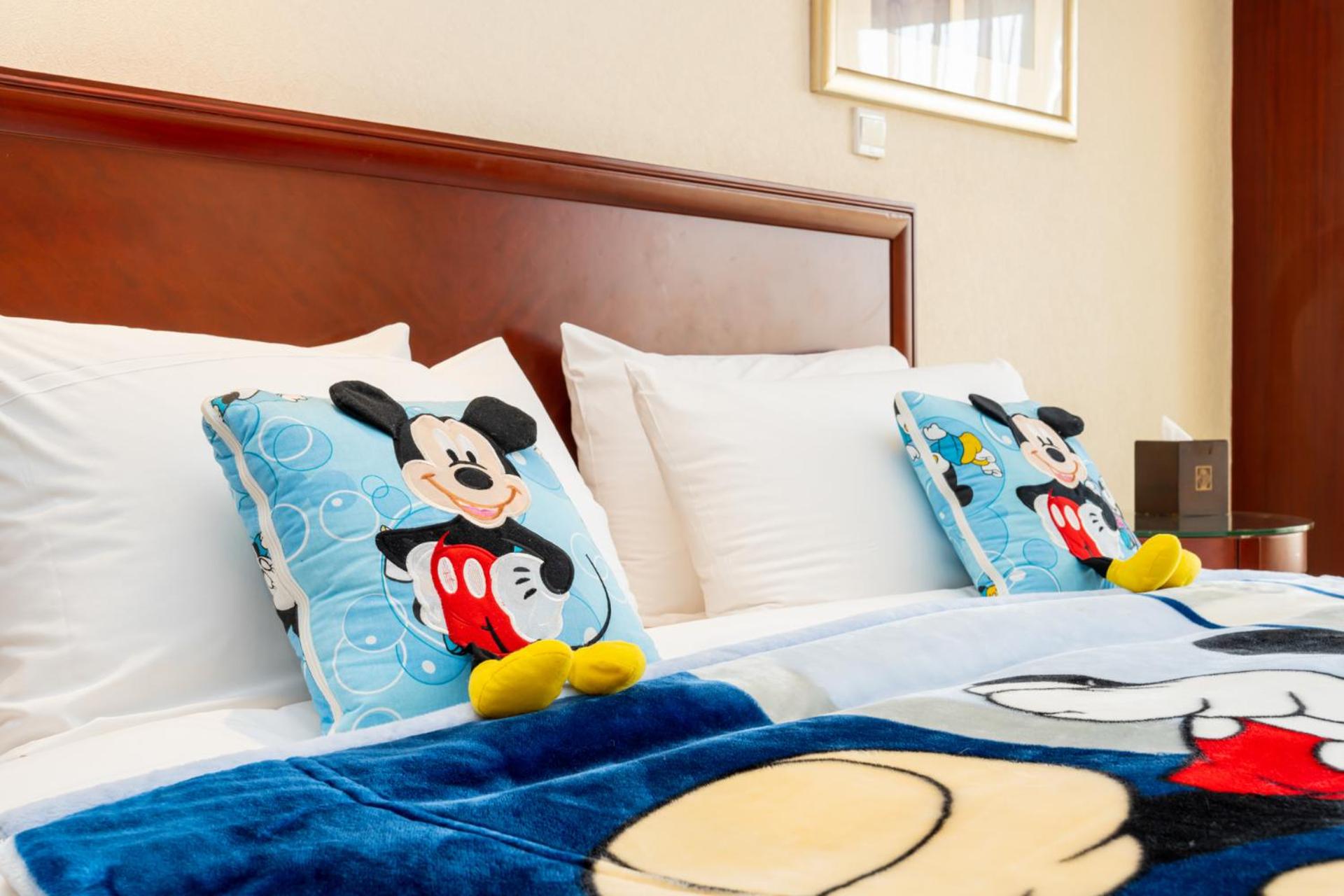 Deluxe Family Room photo 2