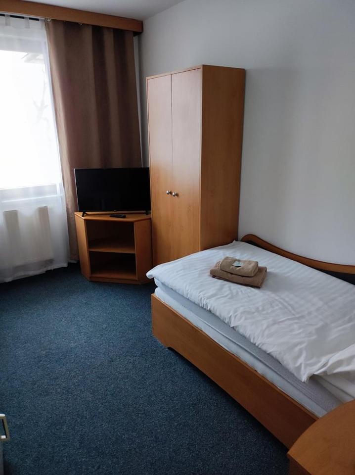 Single Room photo 3