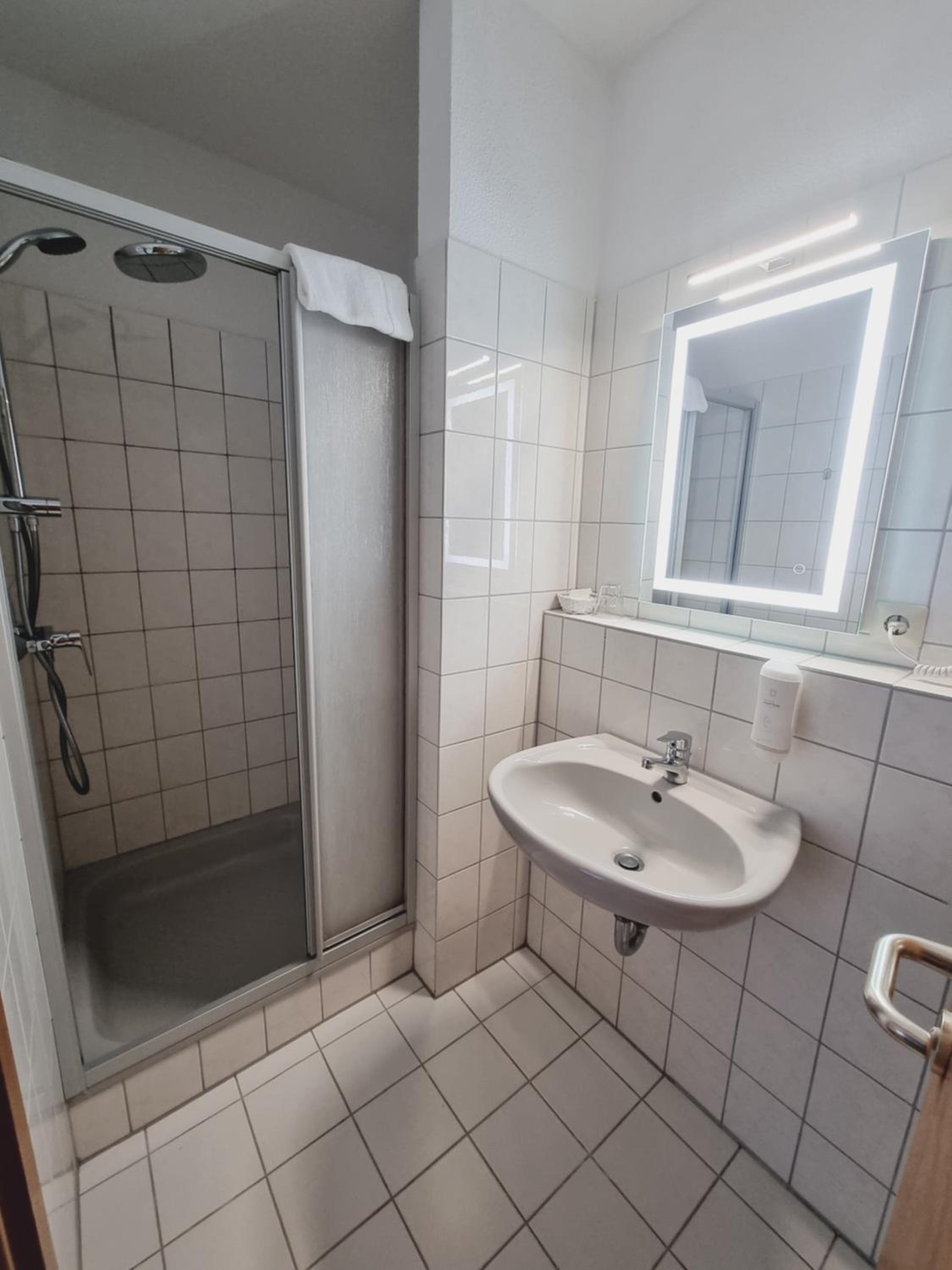 Single Room photo 2