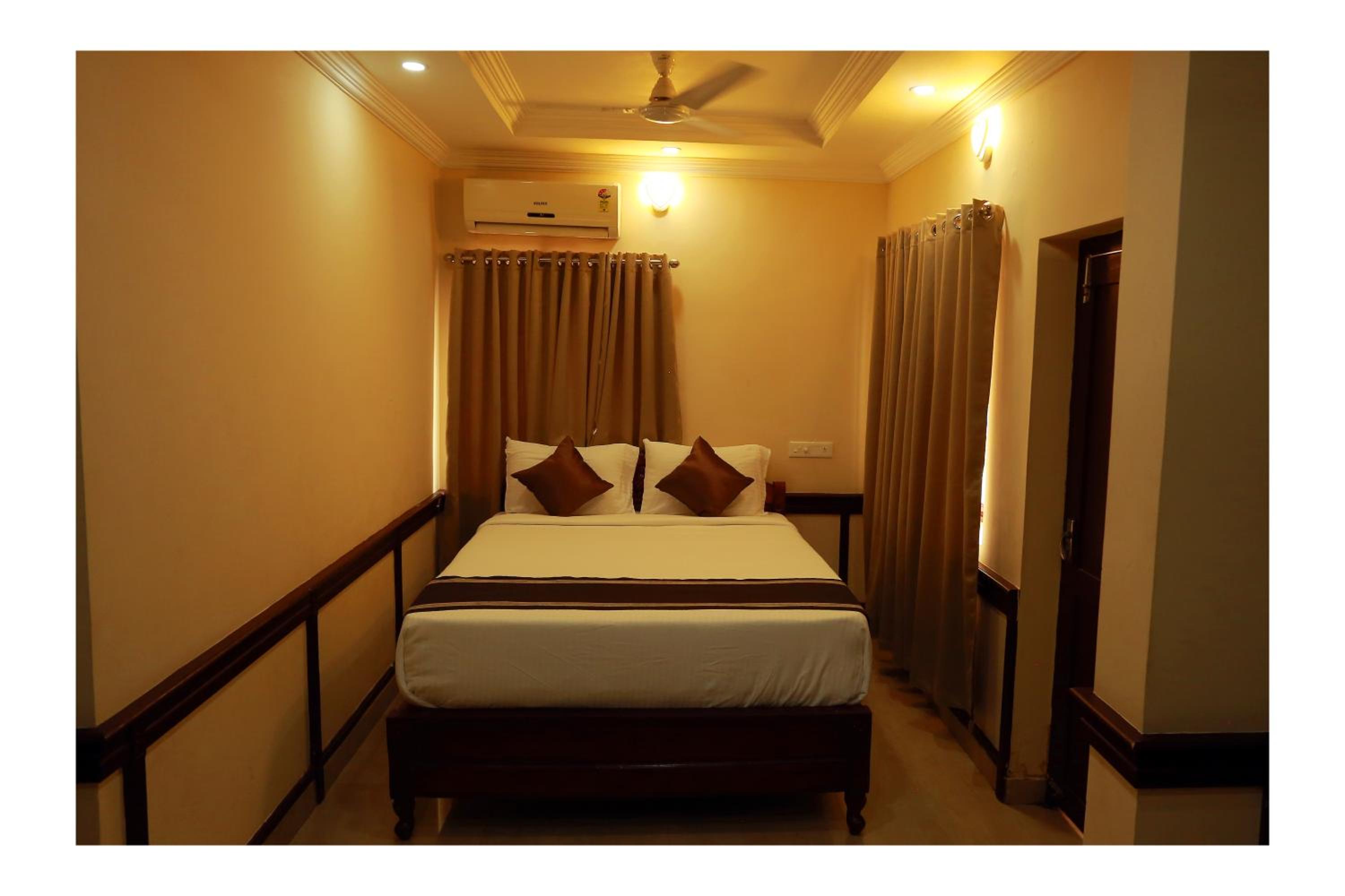 Suite with Balcony photo 1