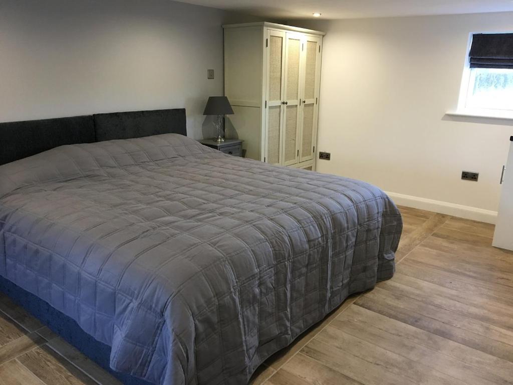 Superior Family Room - Photo 1