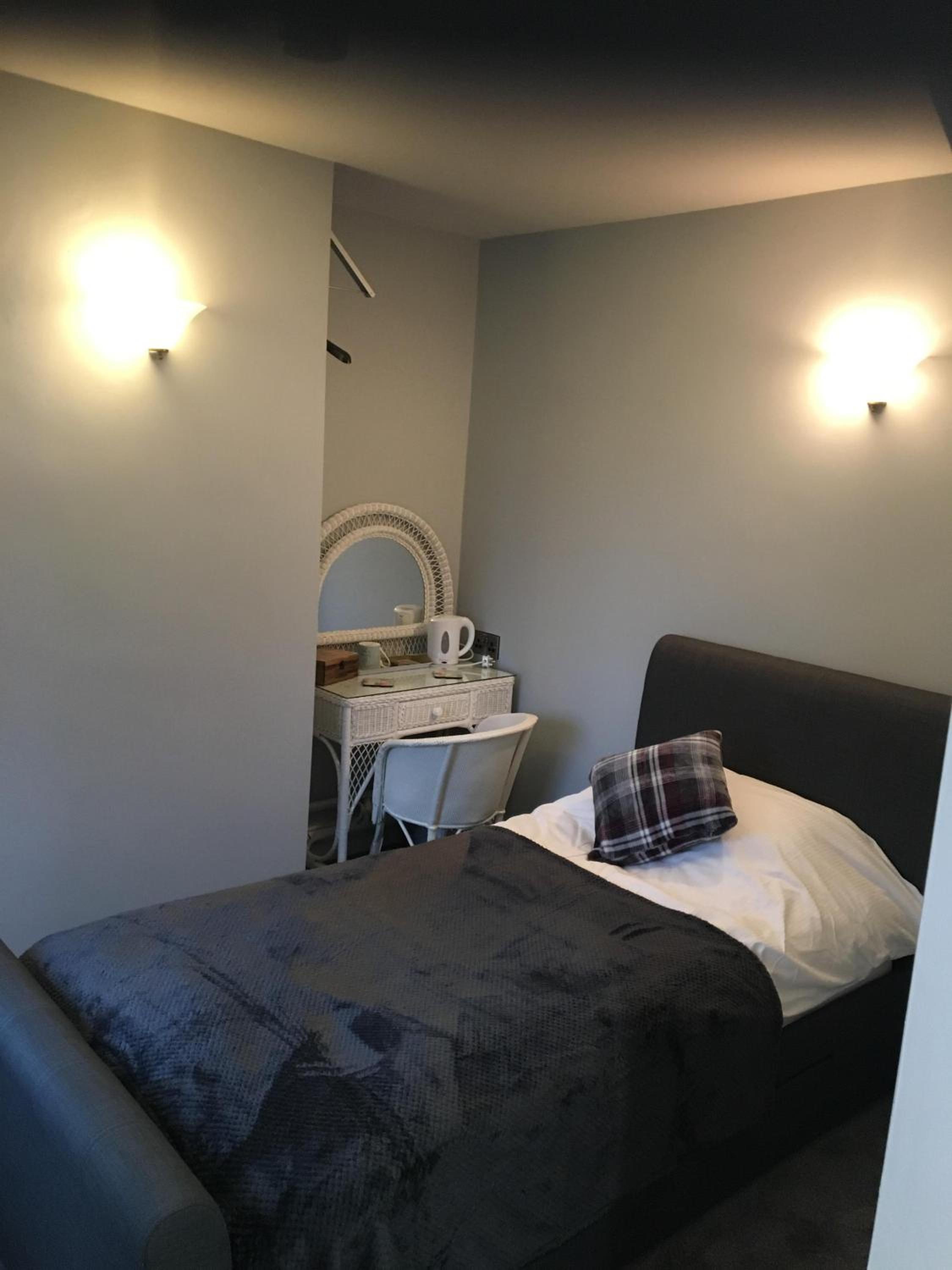 Single Room photo 1