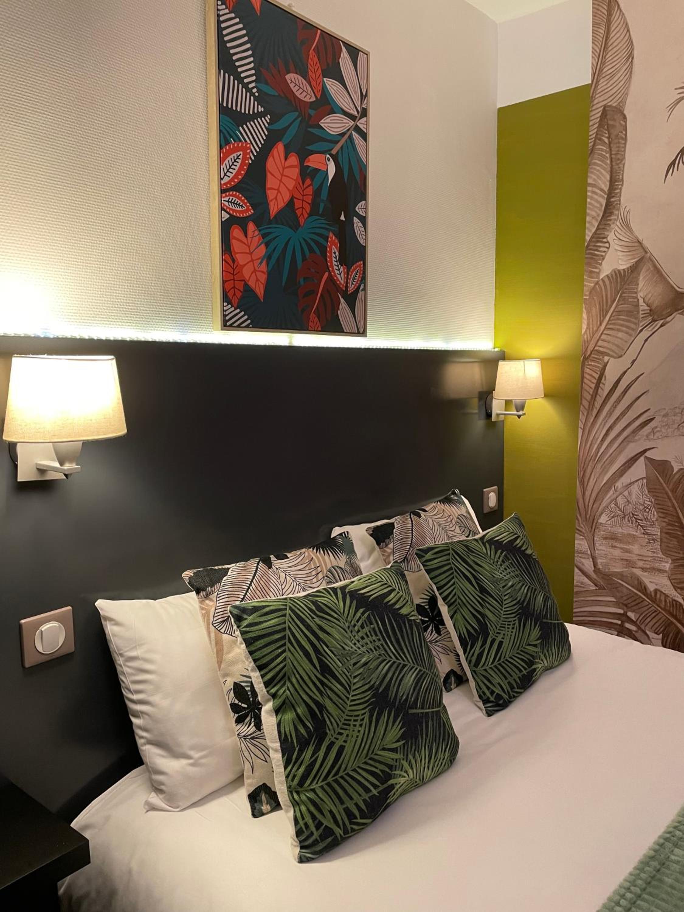 Standard Double Room - Photo 2