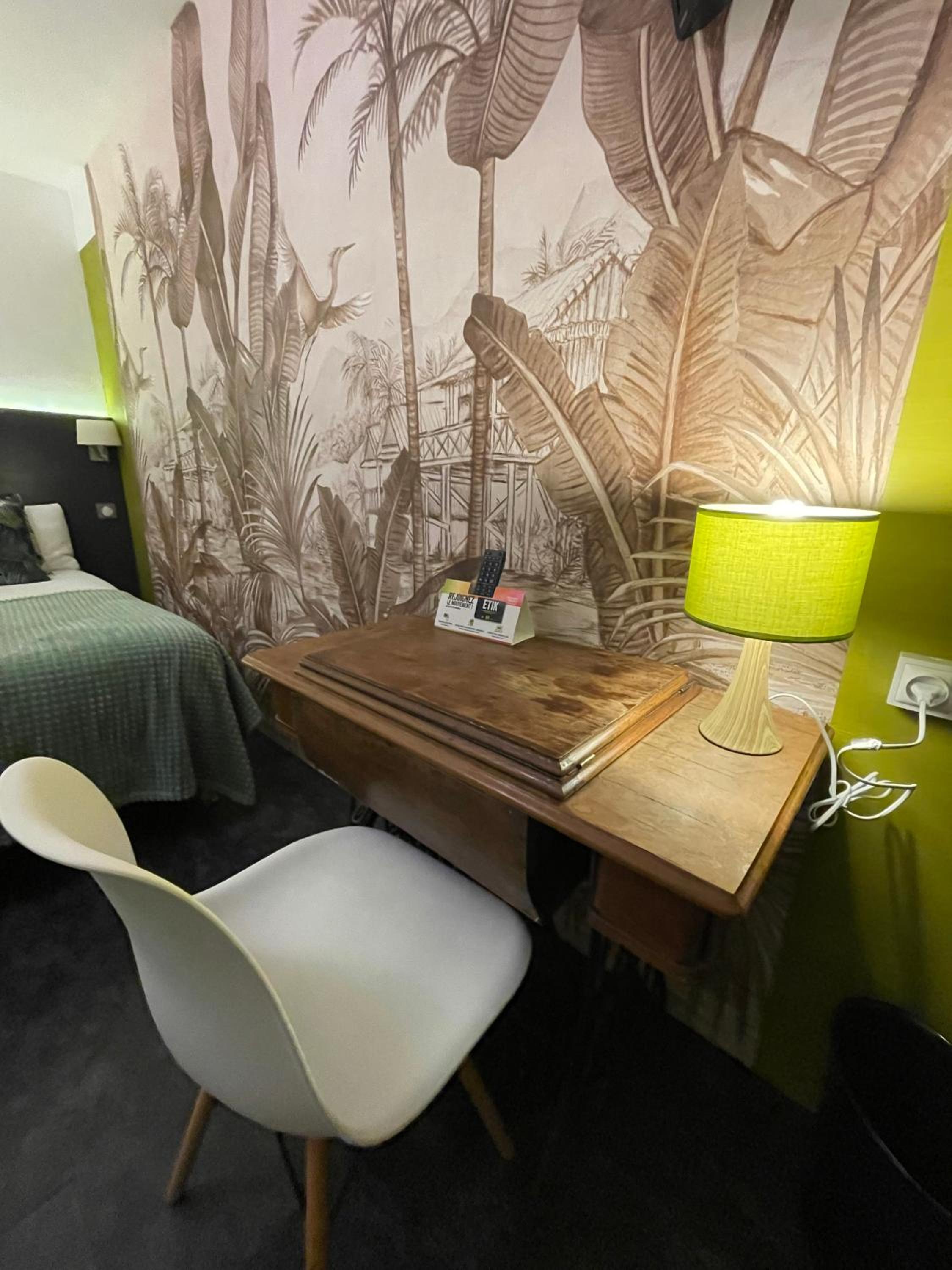 Standard Double Room - Photo 3
