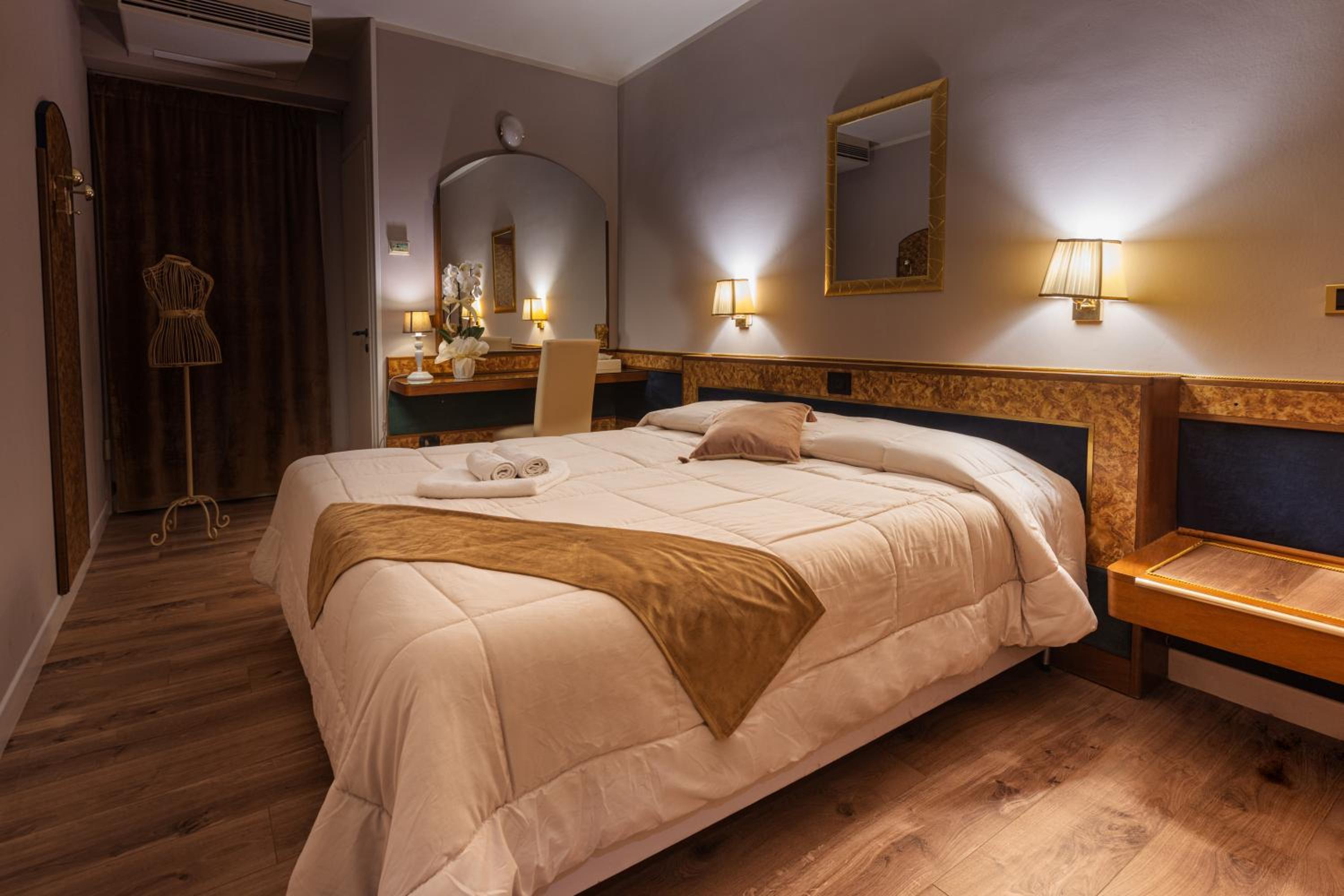 Double or Twin Room with Balcony