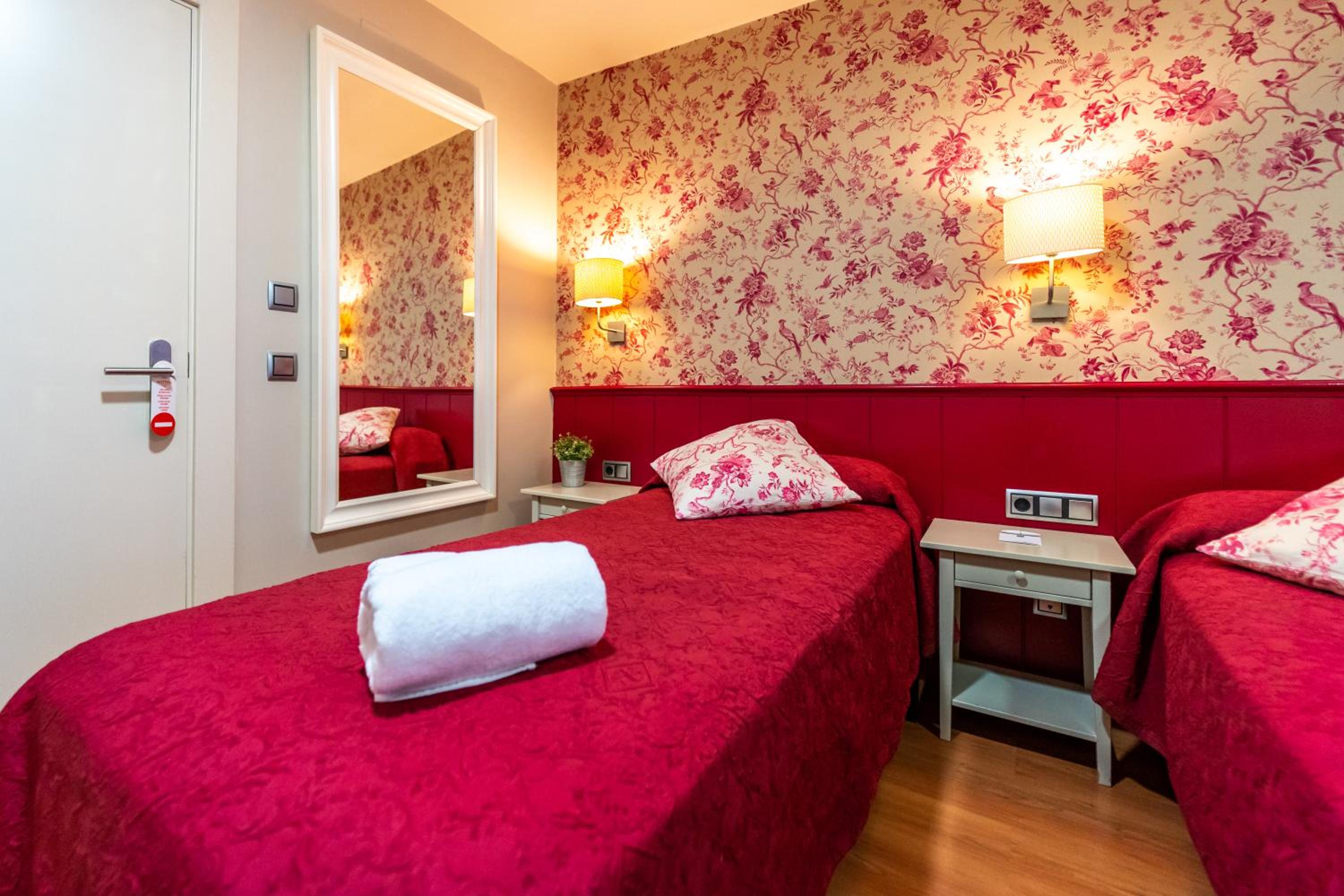 Double or Twin Room - Photo 24