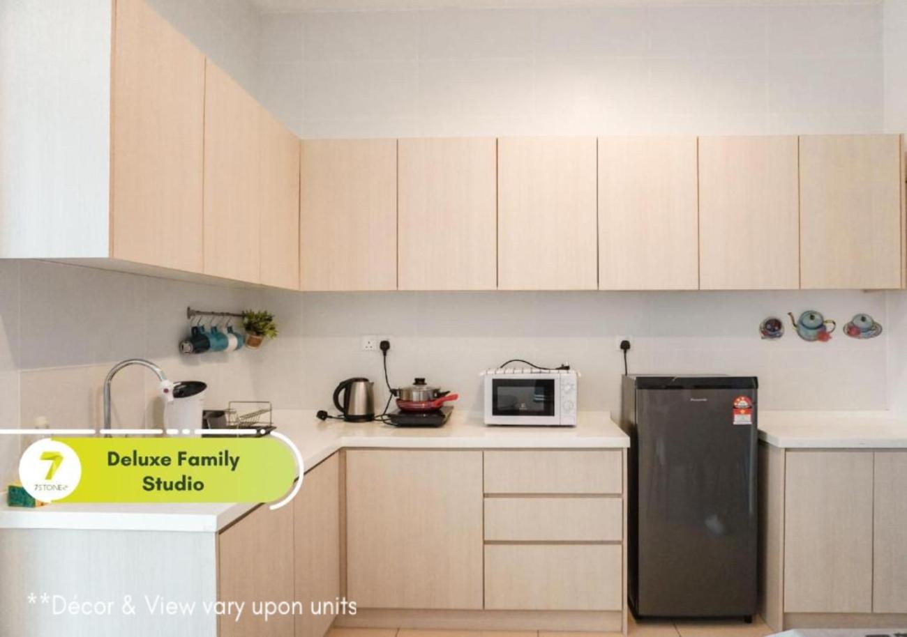 Deluxe Family Studio Suite with Balcony - Photo 8