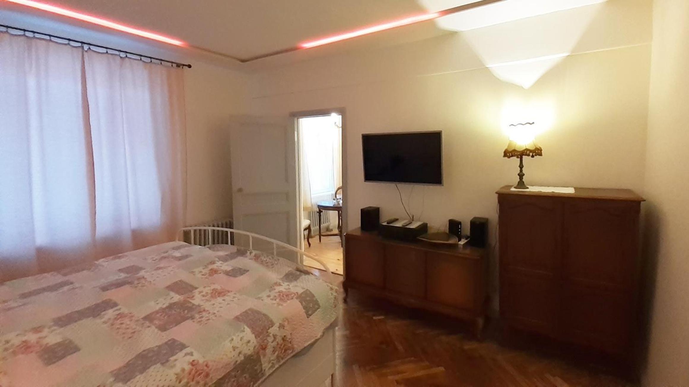 One-Bedroom Apartment photo 3