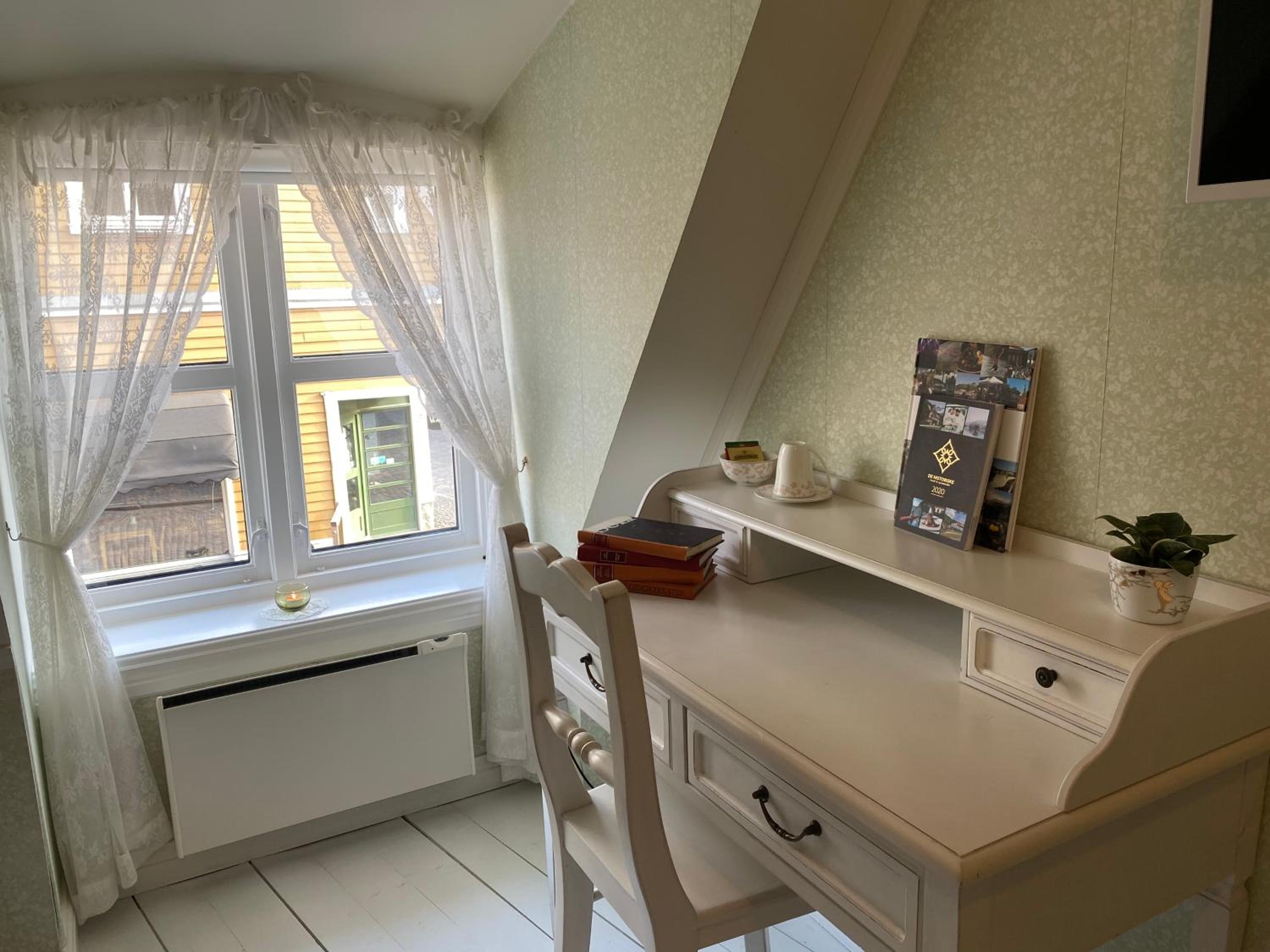 Single Room photo 3