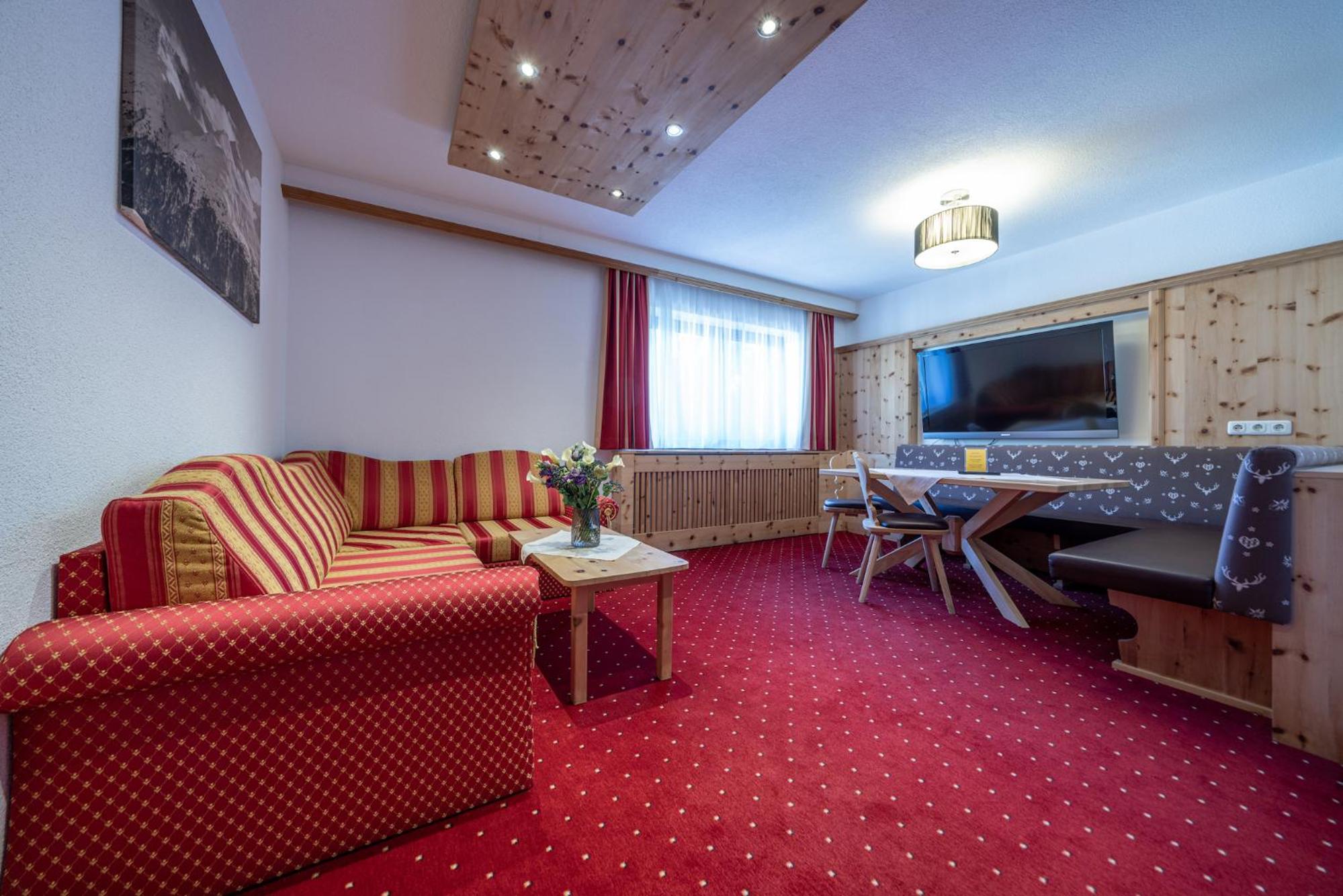 Deluxe Suite photo 3